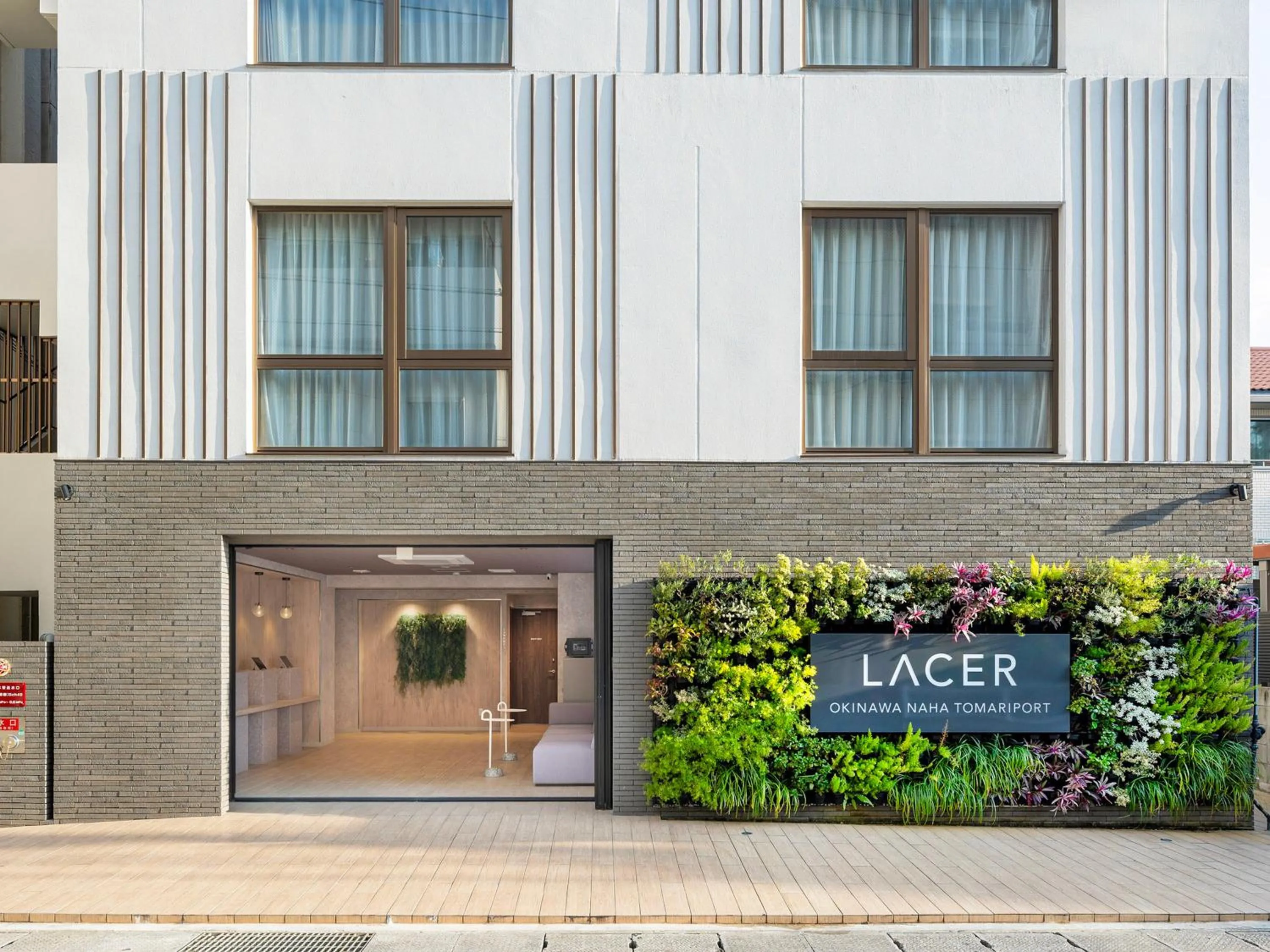 Property building in LACER OKINAWA NAHA Tomariport