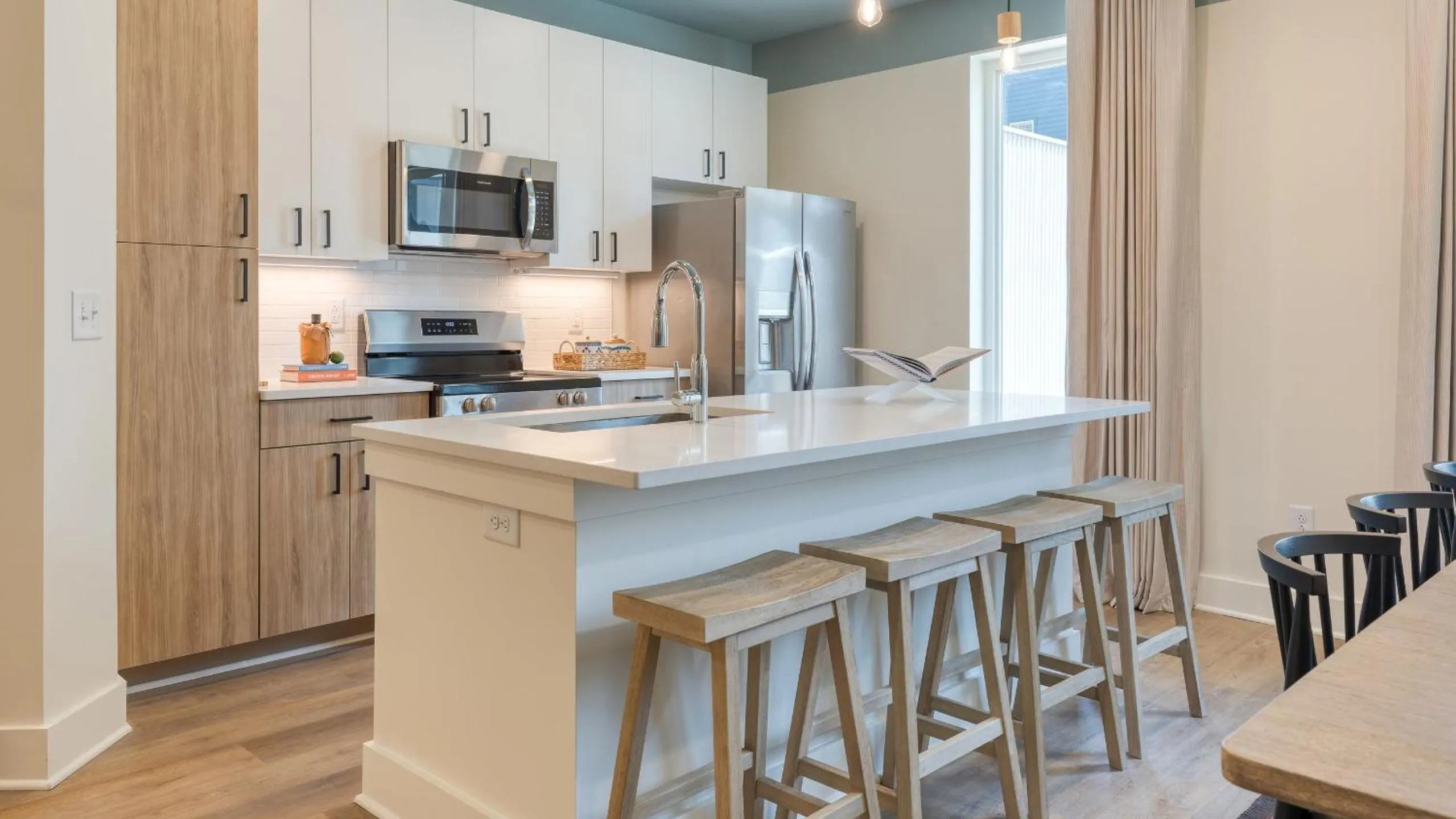 Kitchen or kitchenette in The Gilmore, an AvantStay Hotel