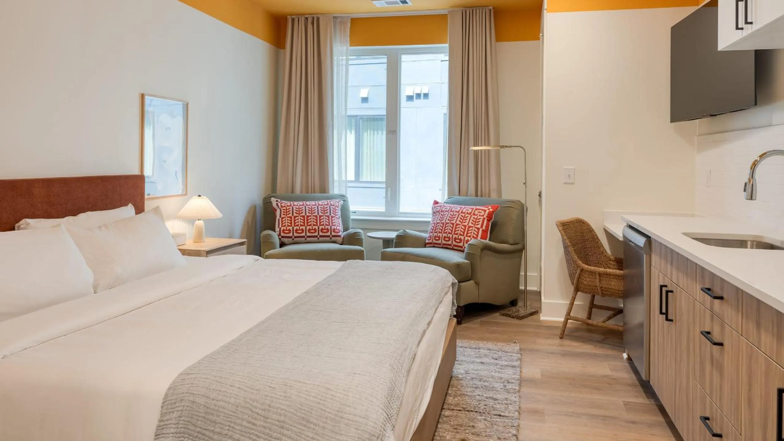 Bedroom, Bed in The Gilmore, an AvantStay Hotel