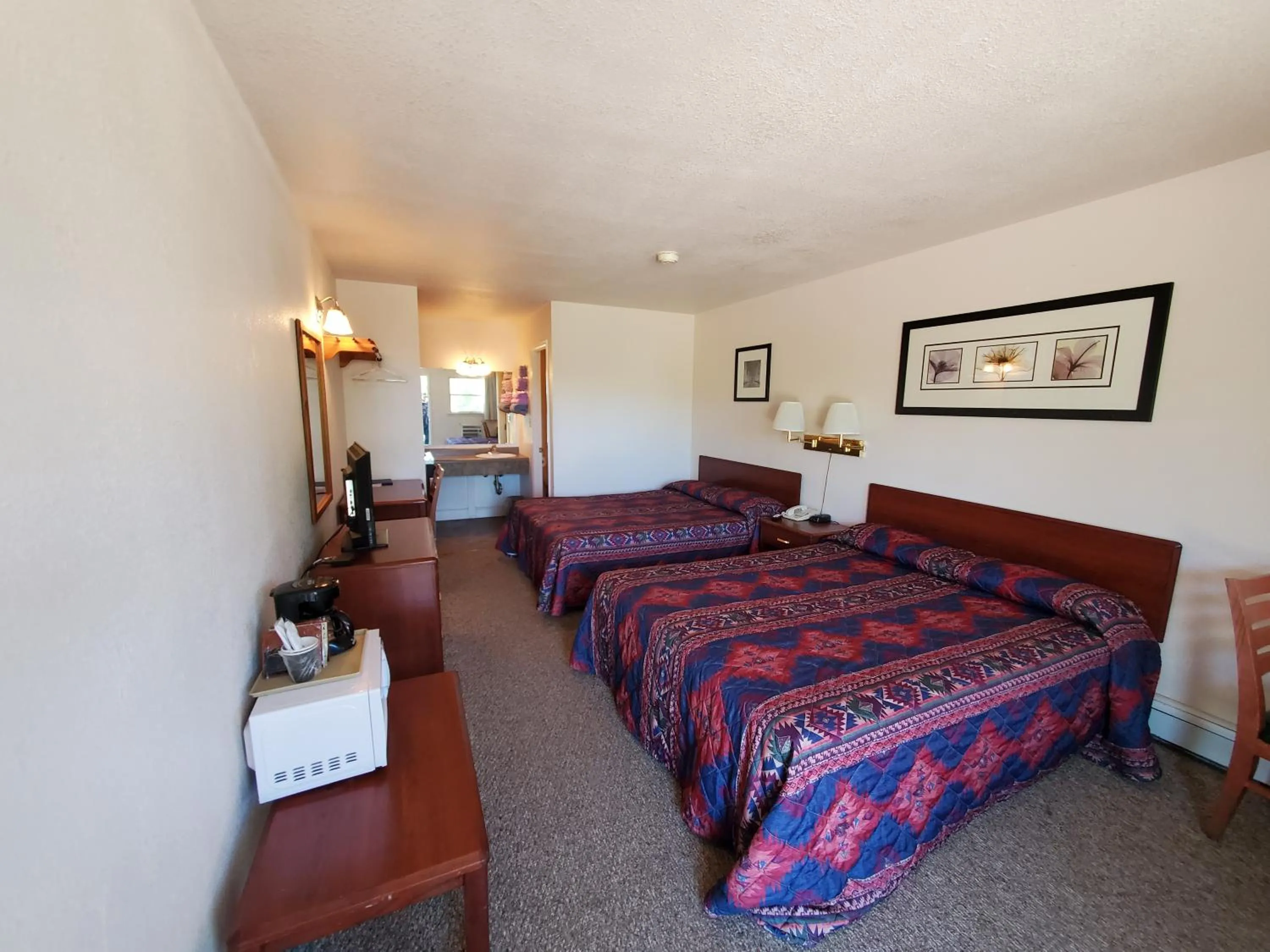 Bed in Riverside Inn