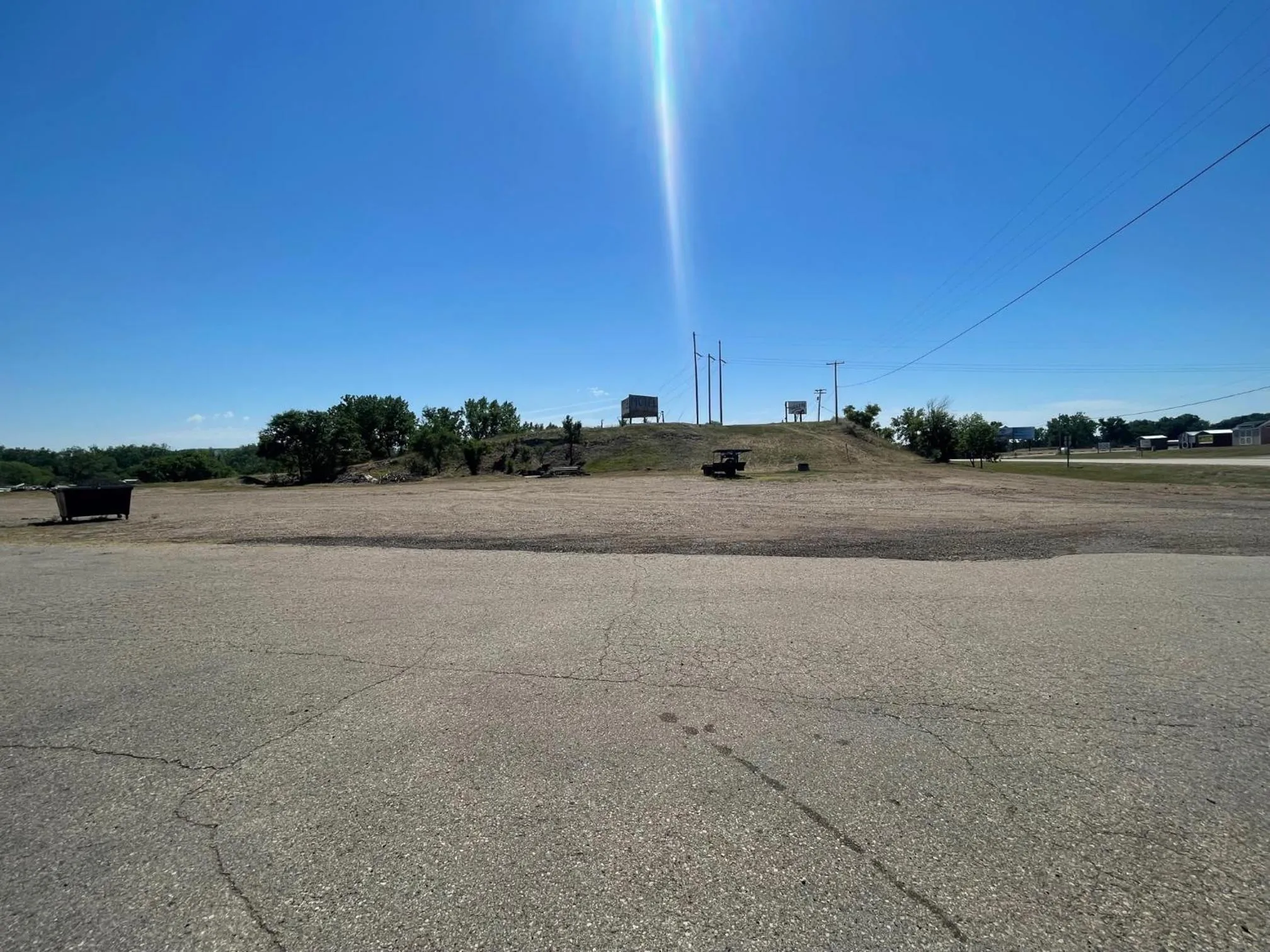 Natural landscape in Riverside Inn