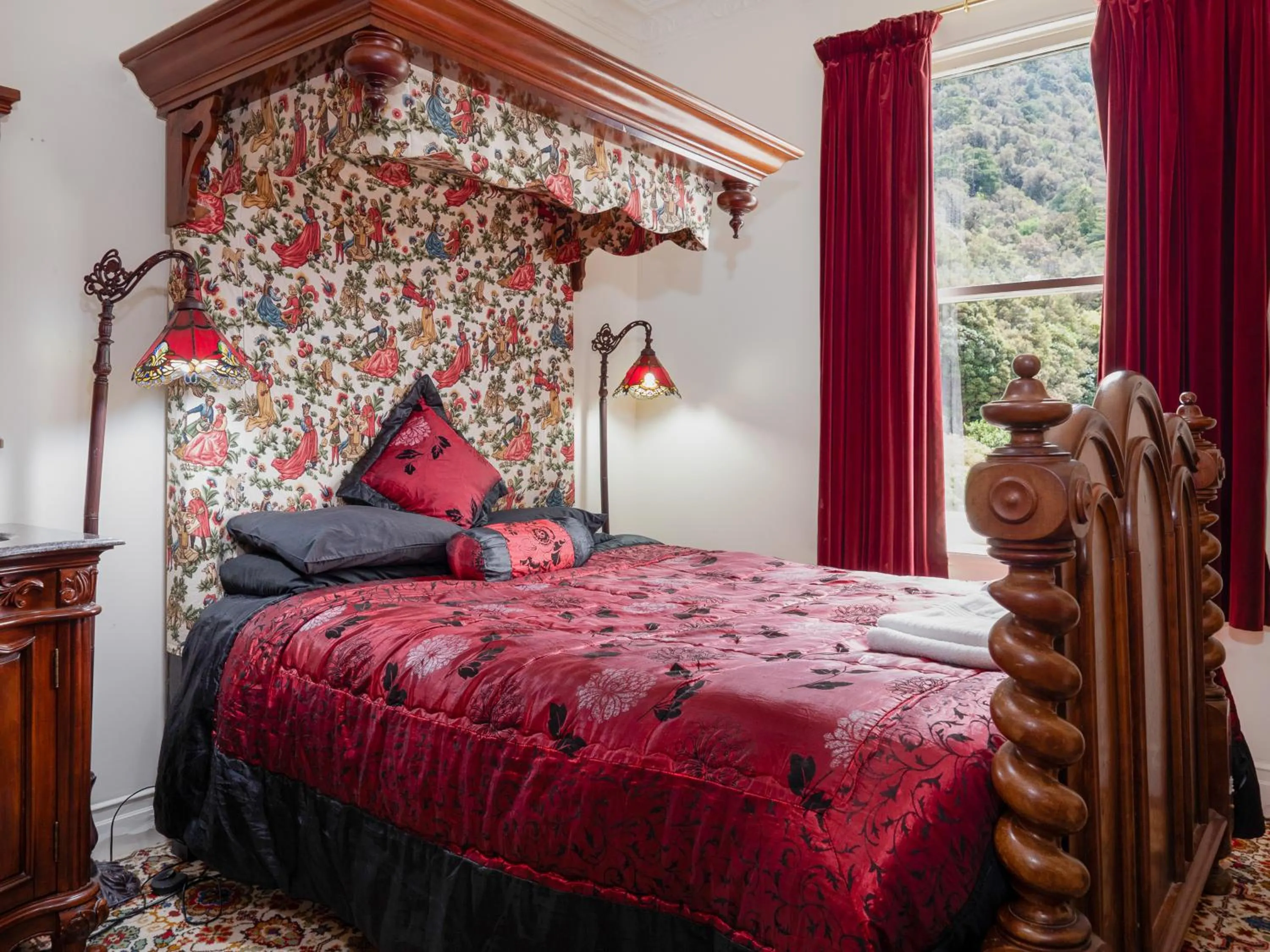 Otira Stagecoach Hotel