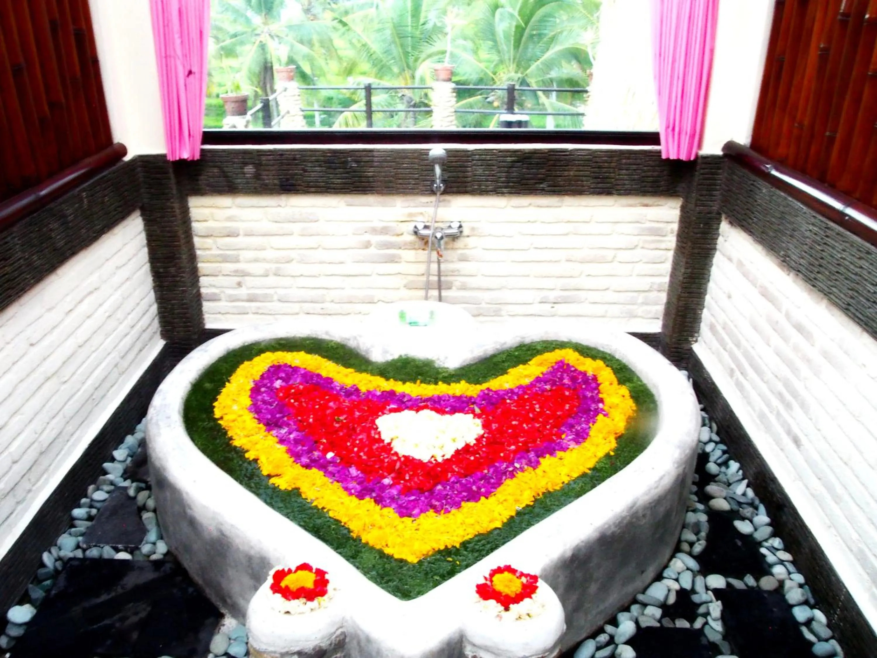 Bath in Junjungan Suite