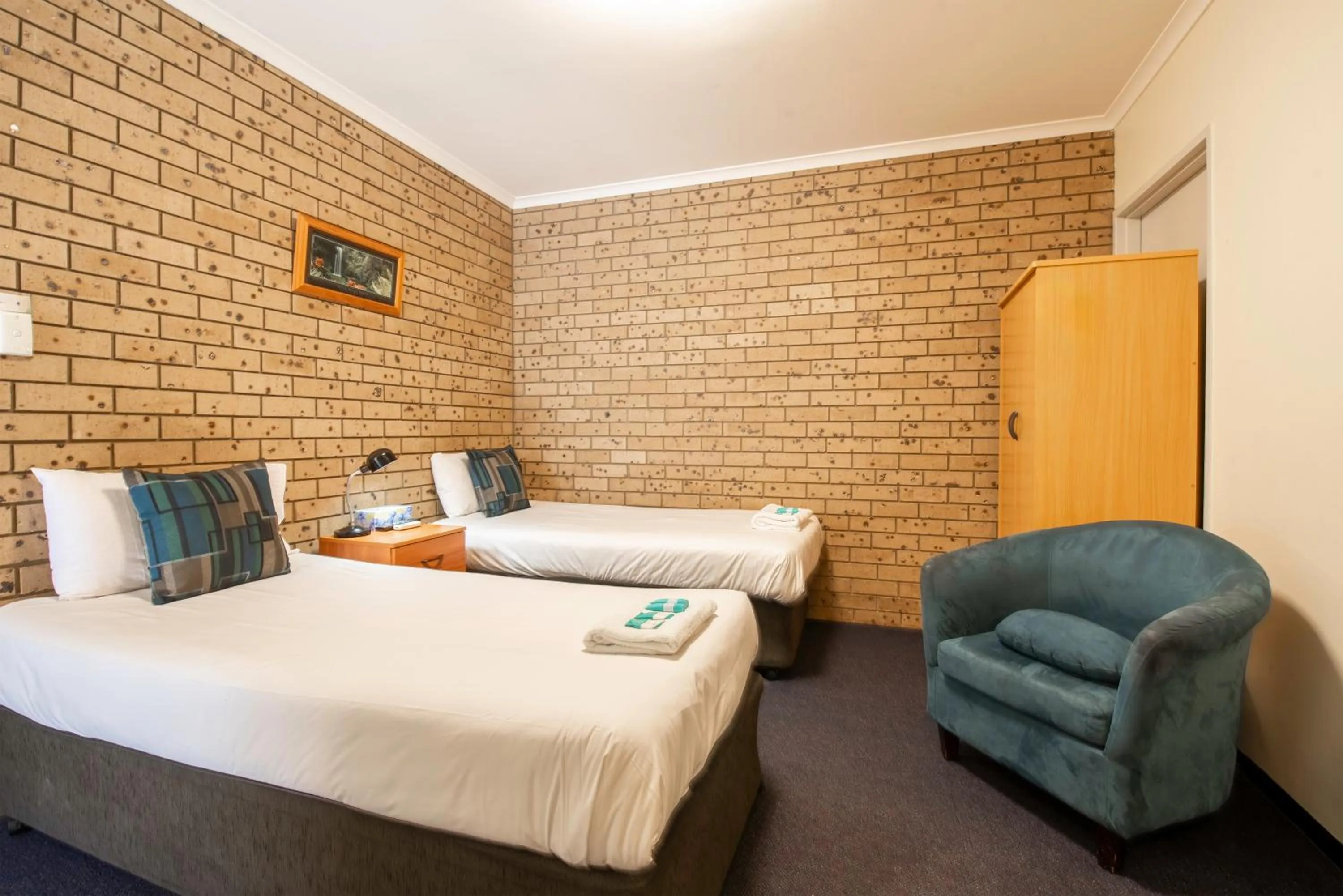 Photo of the whole room, Bed in Echo Holiday Parks - Windsor Gardens