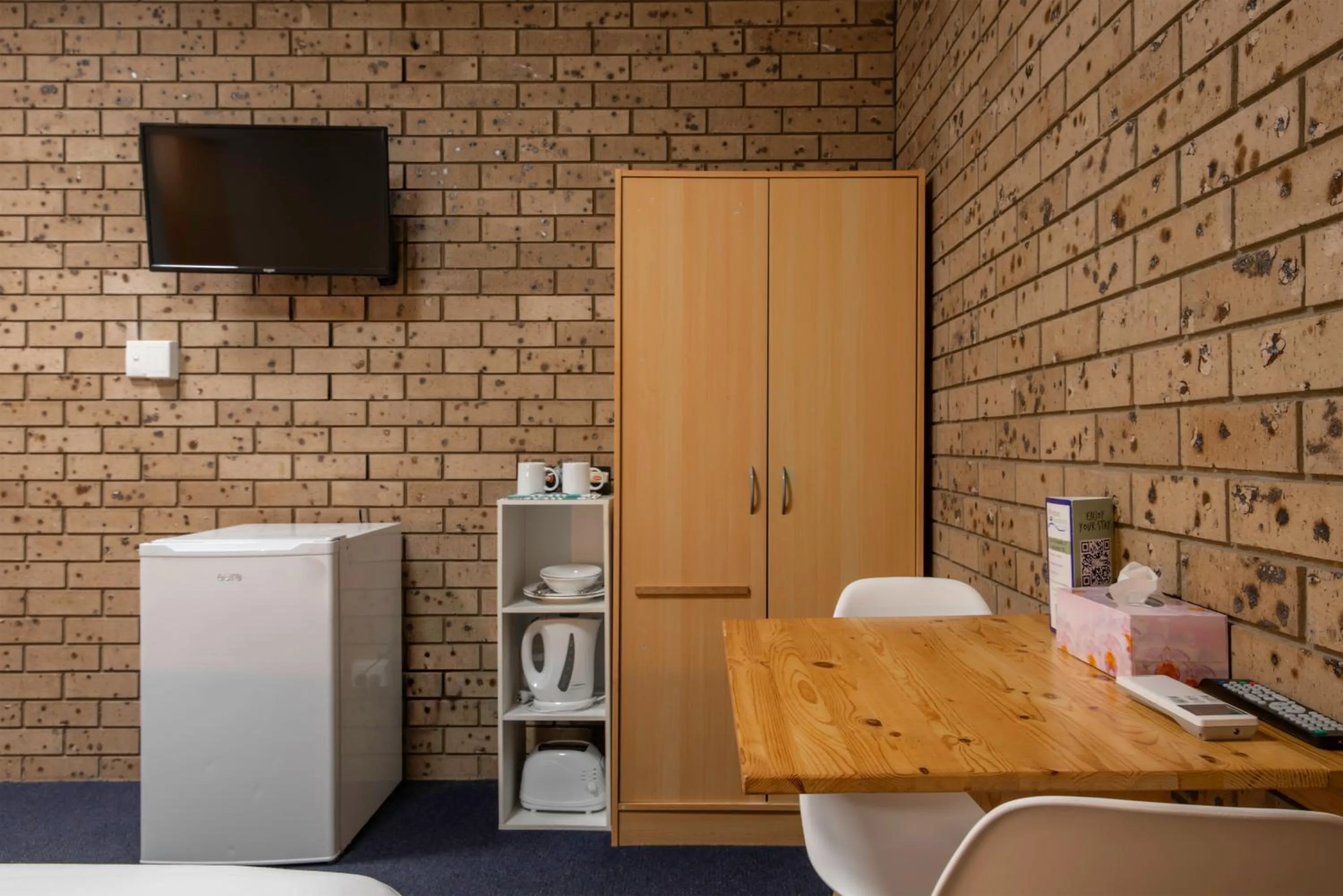 wardrobe in Echo Holiday Parks - Windsor Gardens