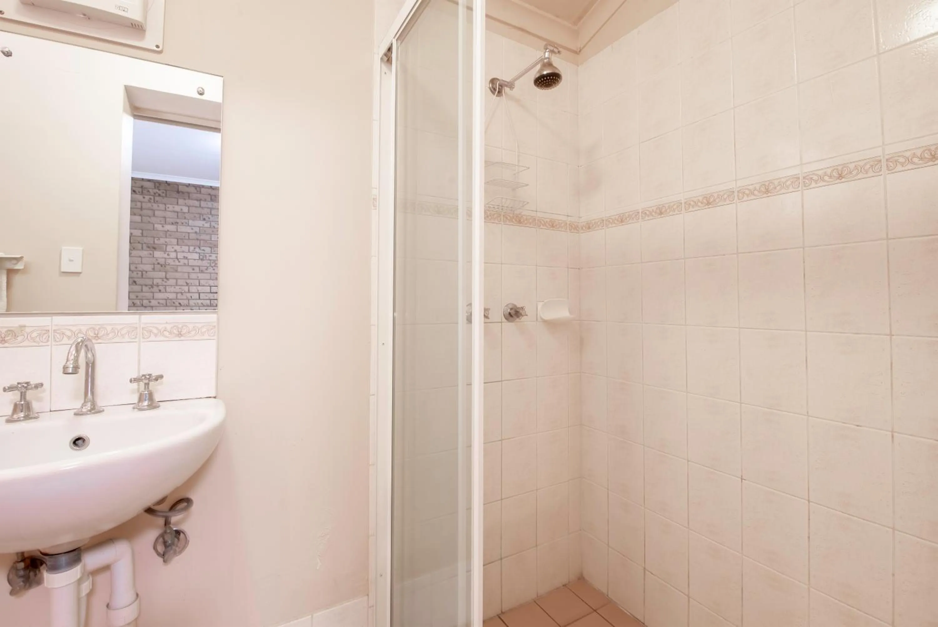 Shower in Echo Holiday Parks - Windsor Gardens