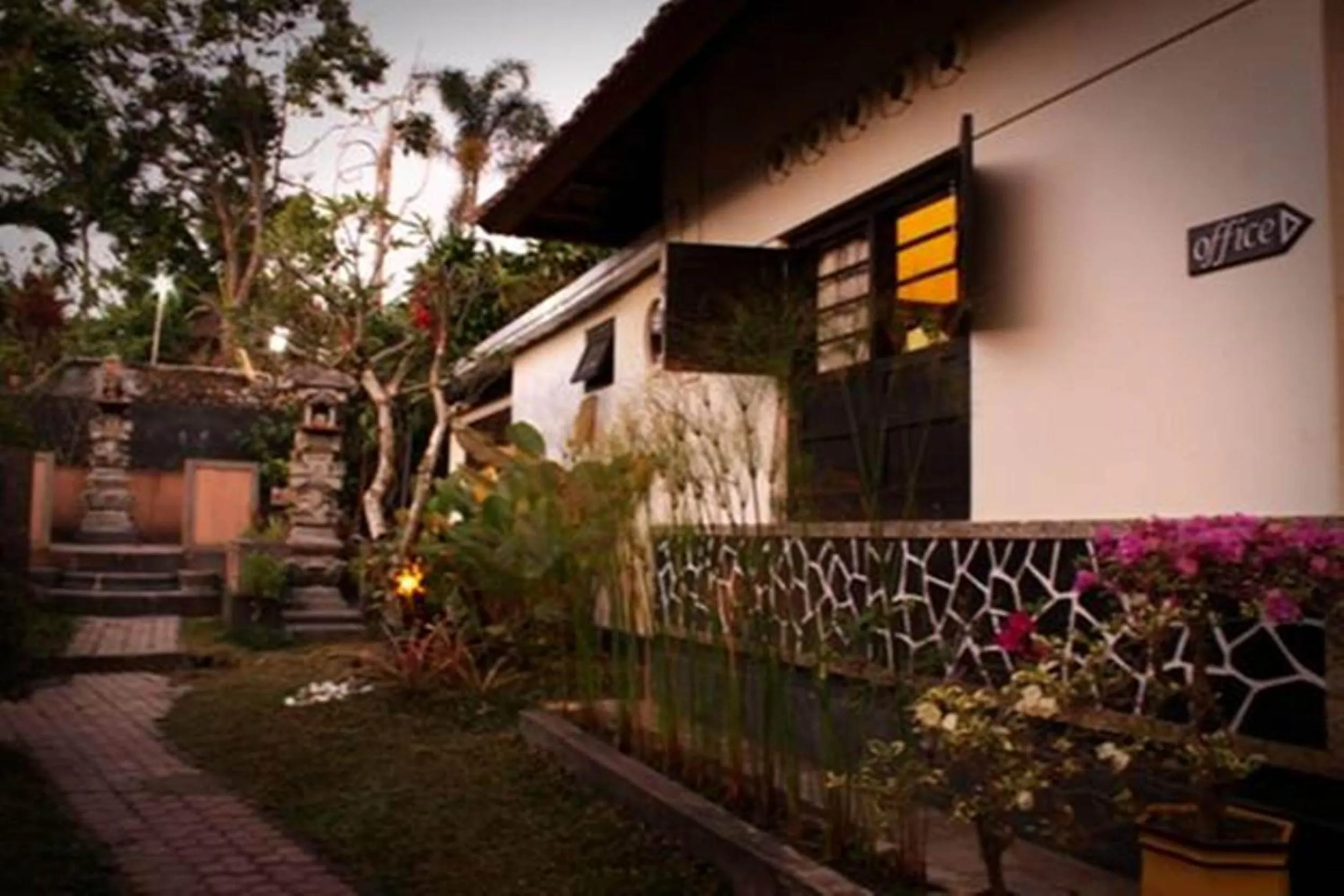 Off site in Guru Ratna