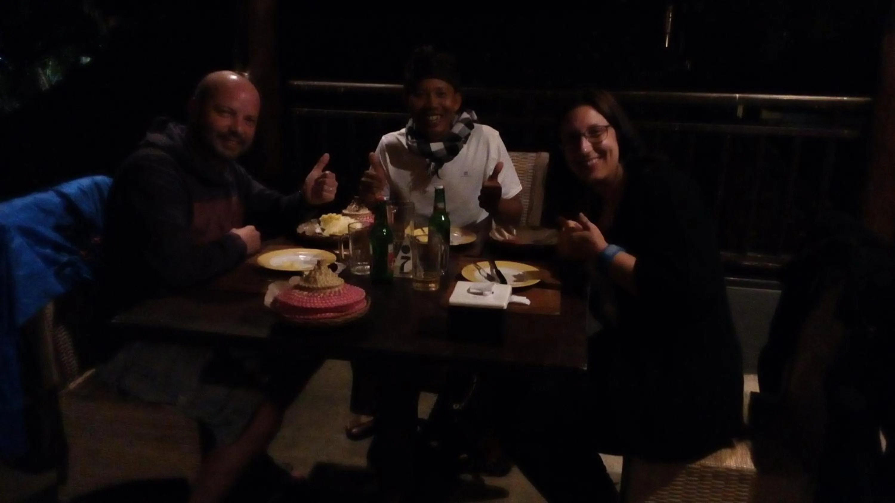 Restaurant/places to eat in Guru Ratna