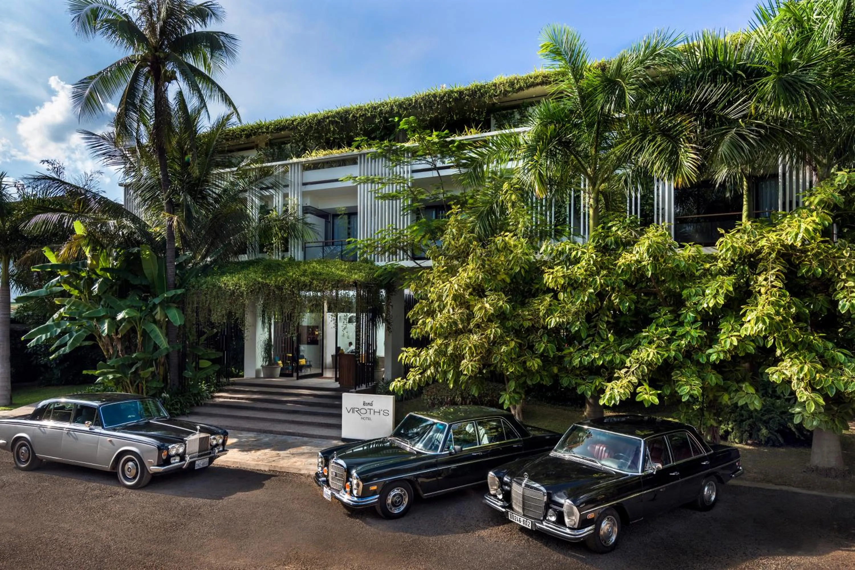 Property building in Viroth's Hotel