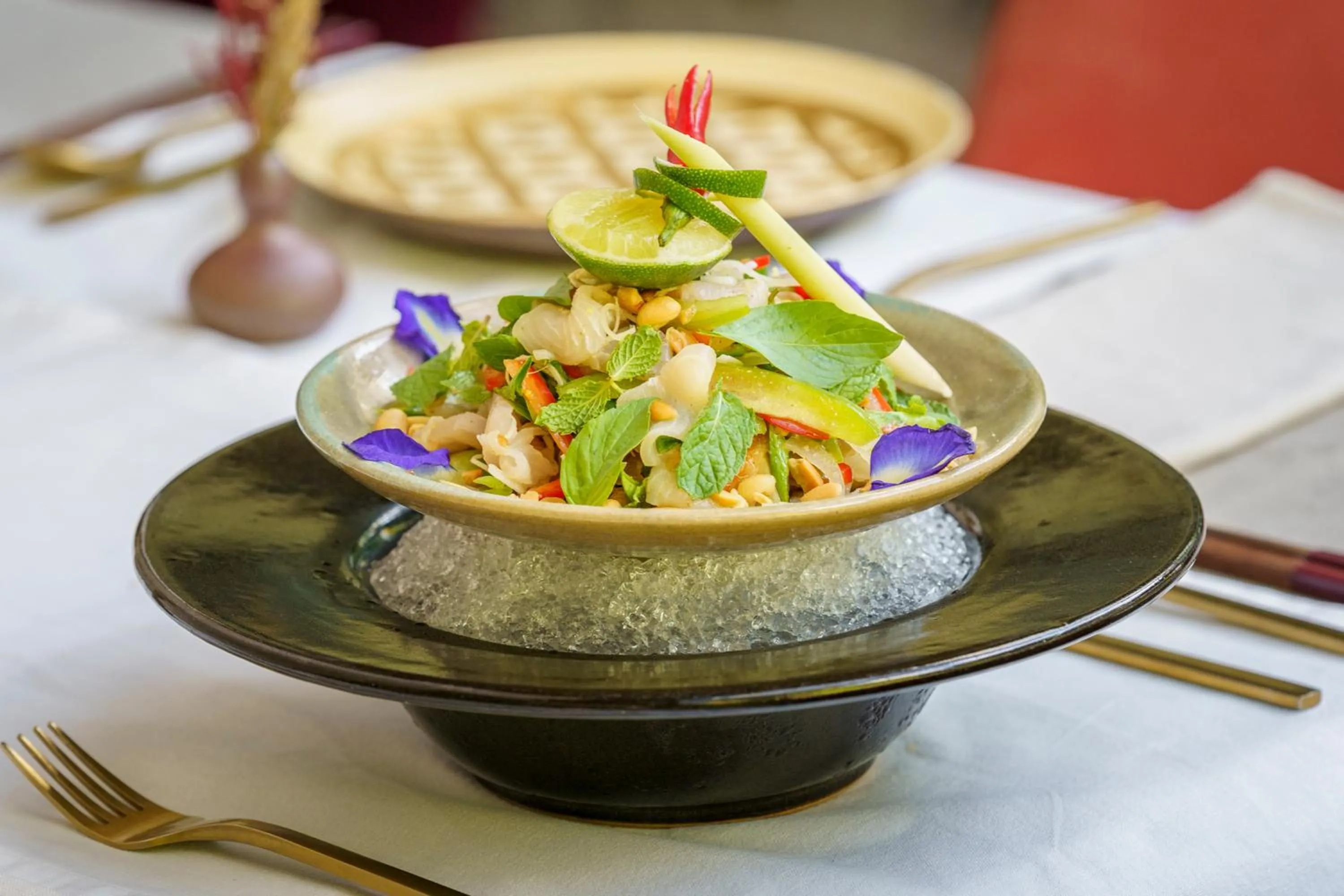 Food in Viroth's Hotel