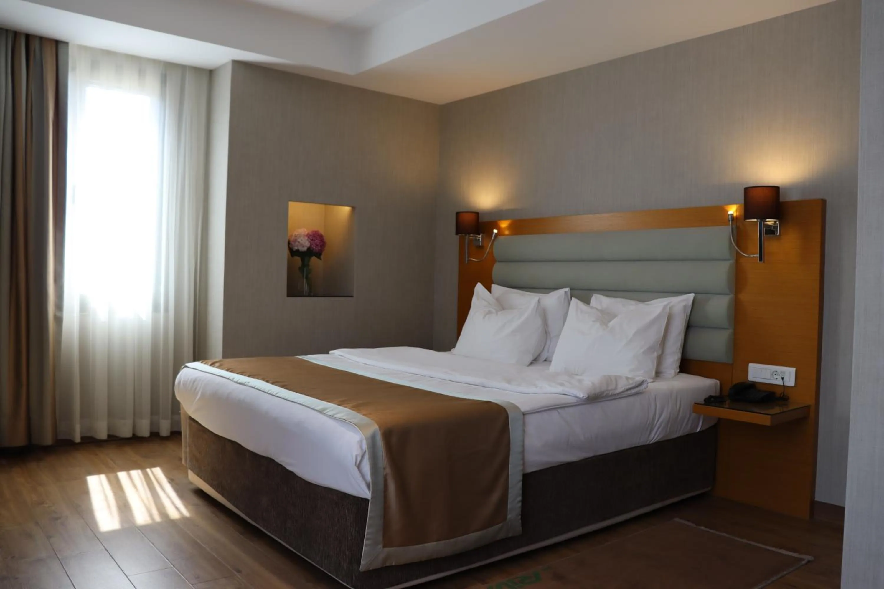 Bedroom, Bed in Riva Hotel Taksim