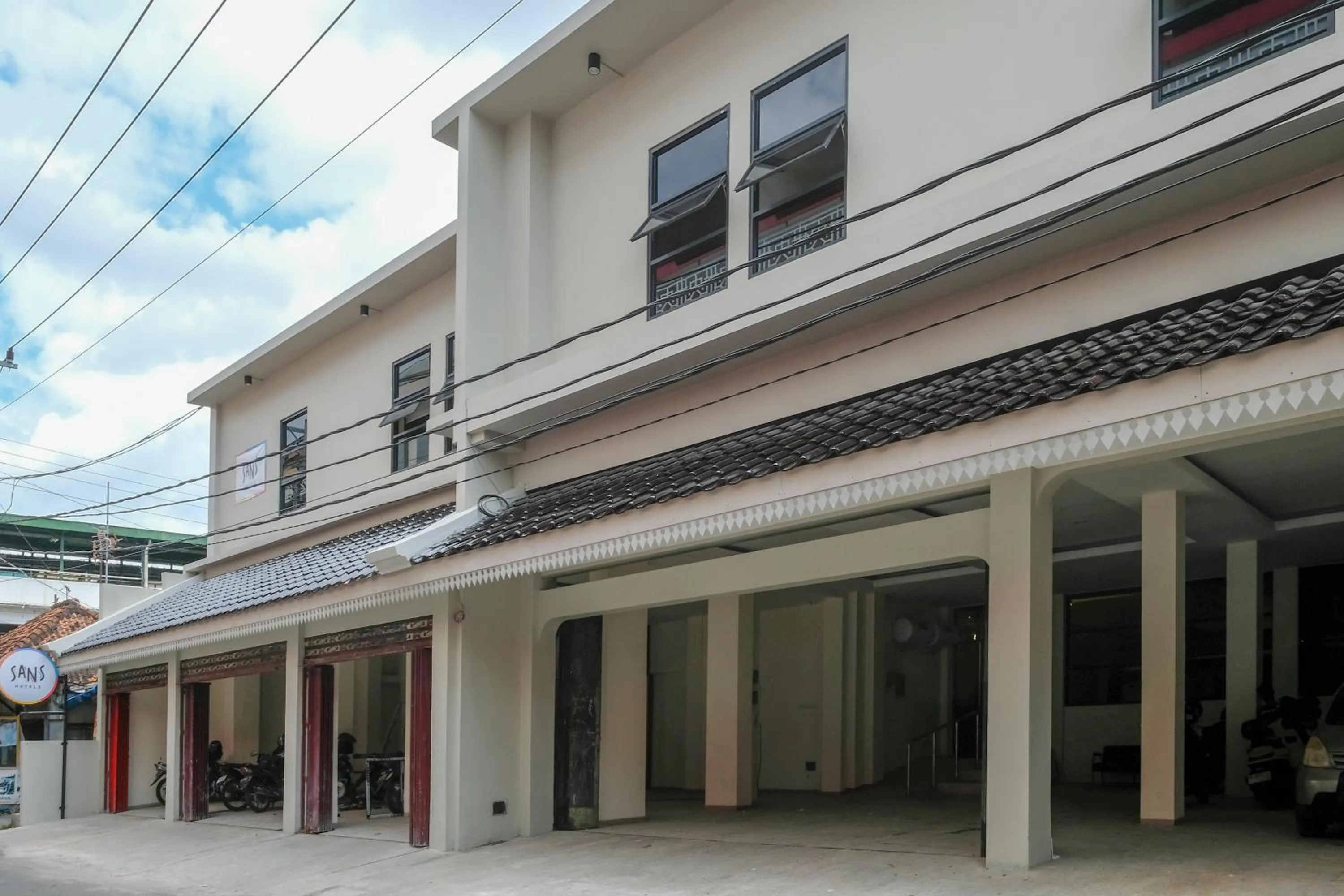 Property building in Sans Hotel Beskalan Malioboro