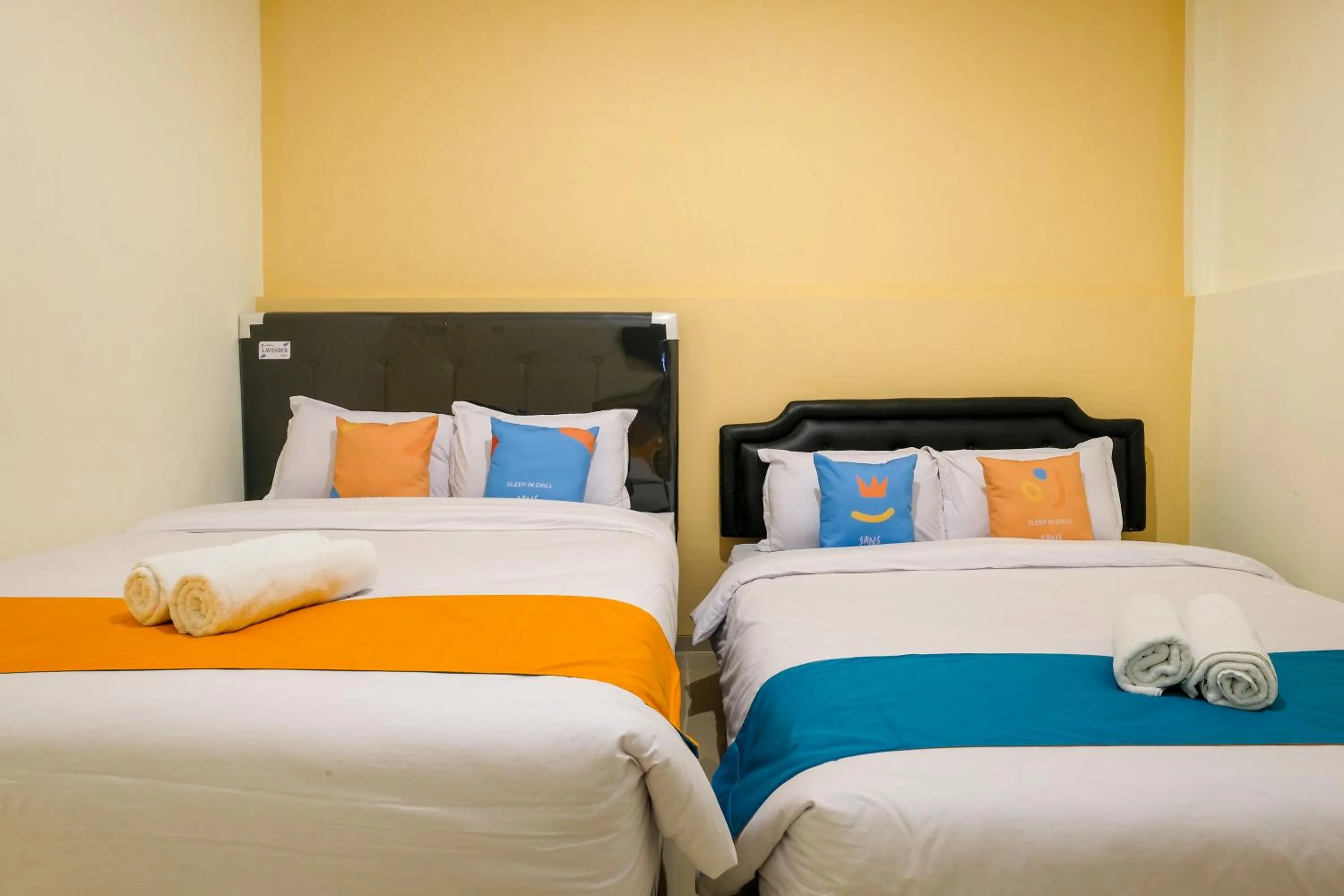 Bedroom, Bed in Sans Hotel Beskalan Malioboro