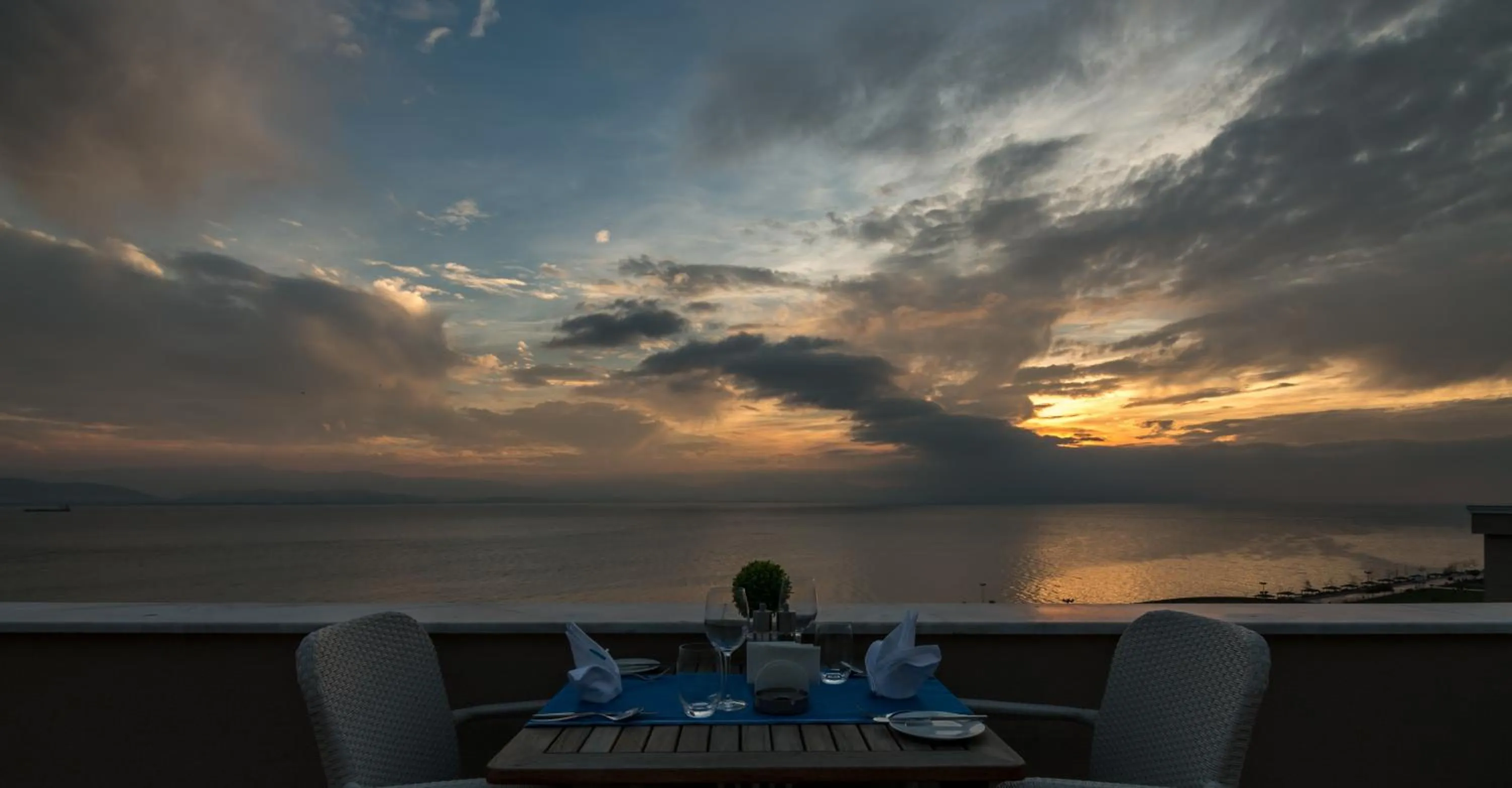 Restaurant/places to eat in Elite Hotels Darica Spa & Convention Center