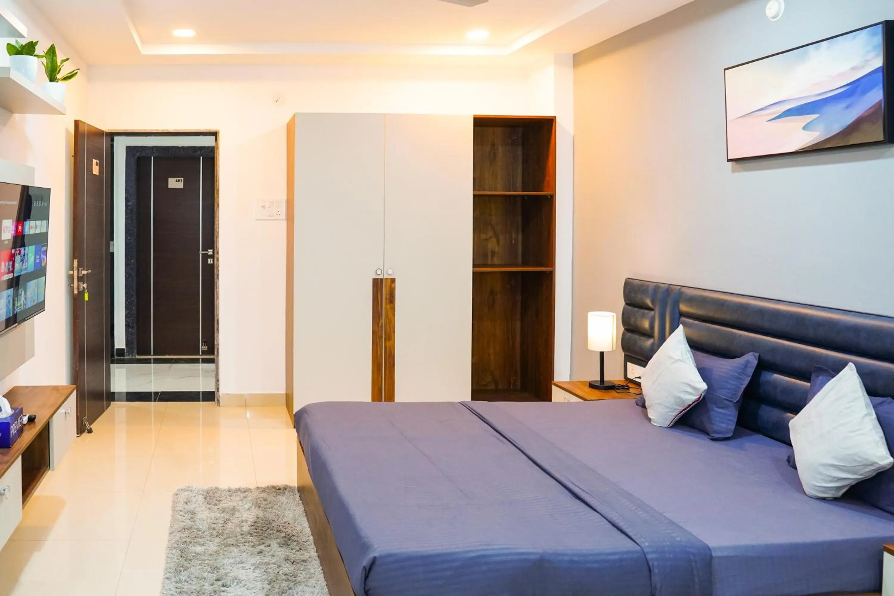 Bed in Housr 78 Madhapur Hitech City Near Yashoda Hospital