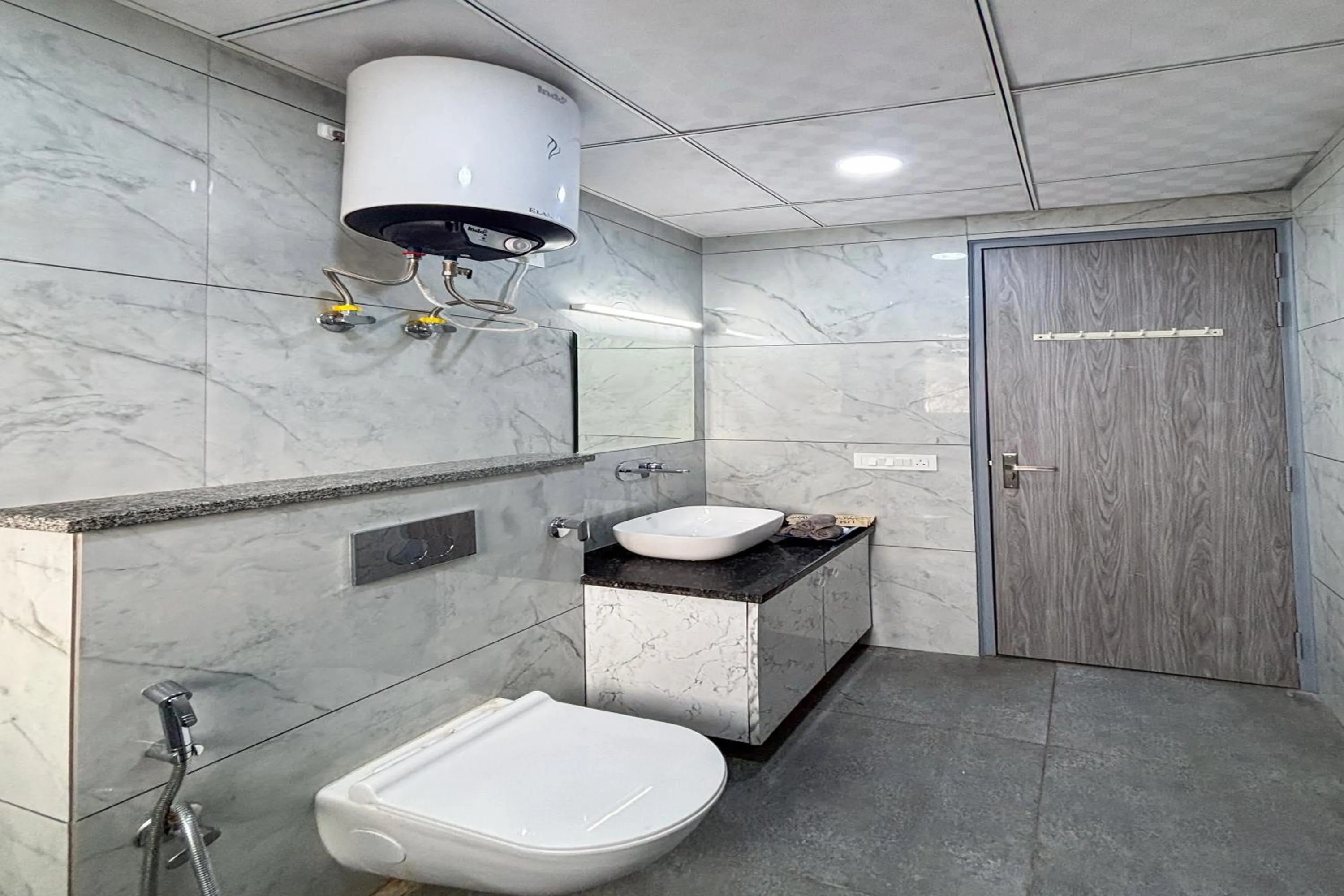 Shower in Housr 78 Madhapur Hitech City Near Yashoda Hospital