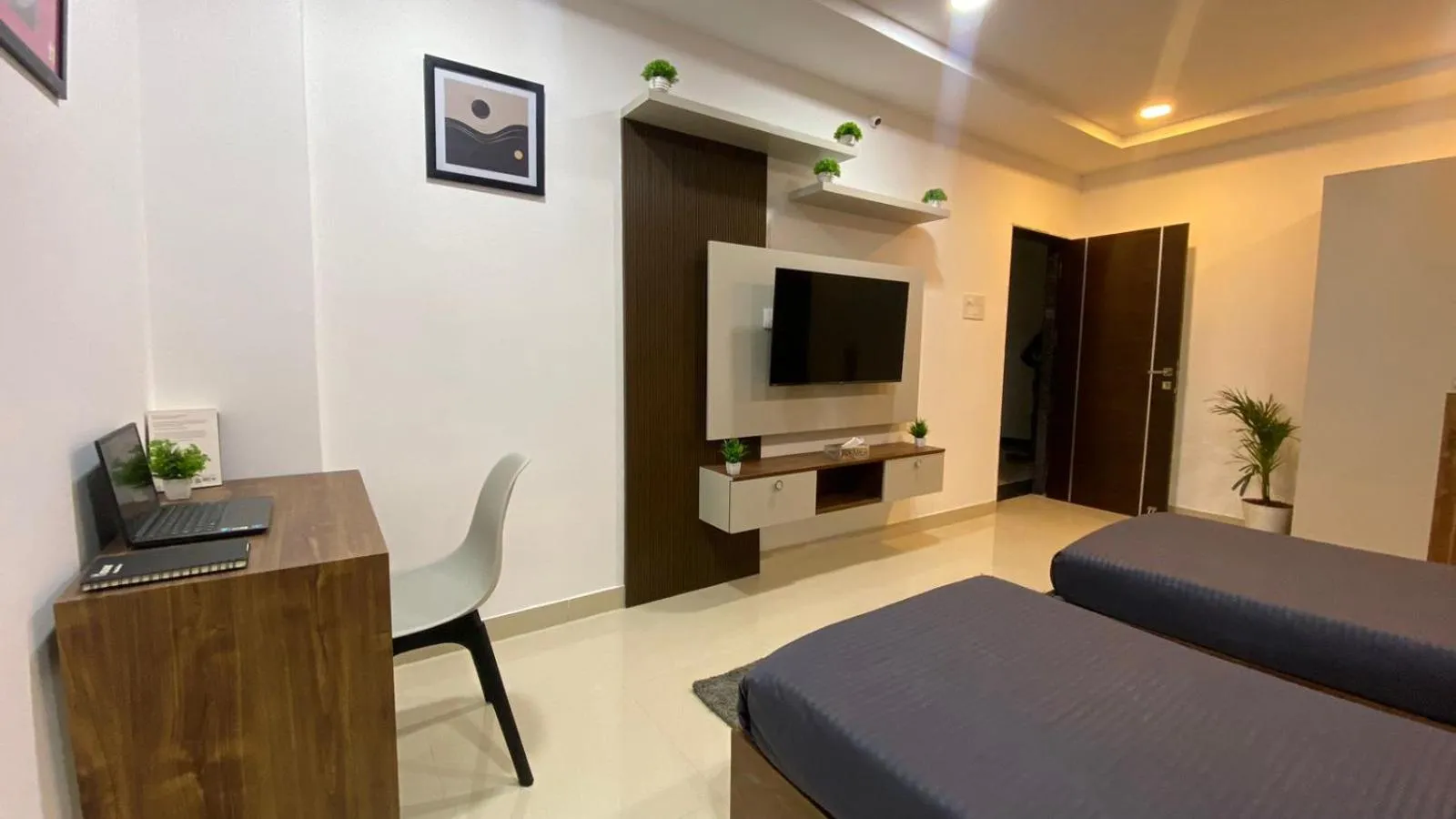 TV and multimedia in Housr 78 Madhapur Hitech City Near Yashoda Hospital