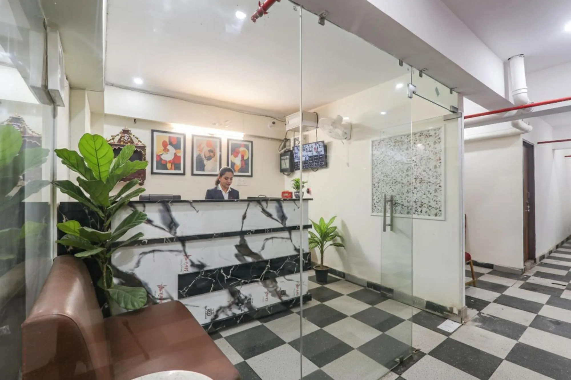 FabHotel Rachna Palace and Banquets - Nr Lekhraj Metro Station