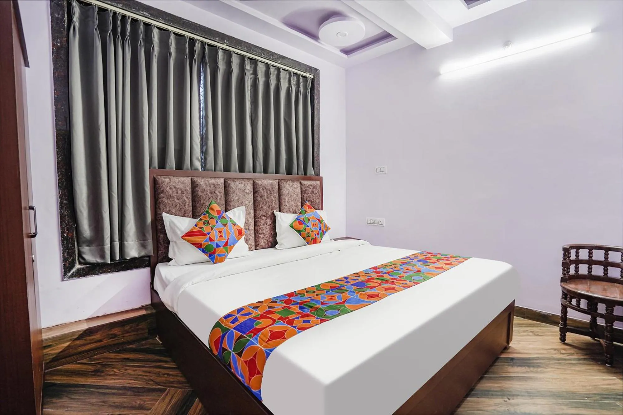 FabHotel Raghav Raj Inn - Nr Bharat Kala Bhavan