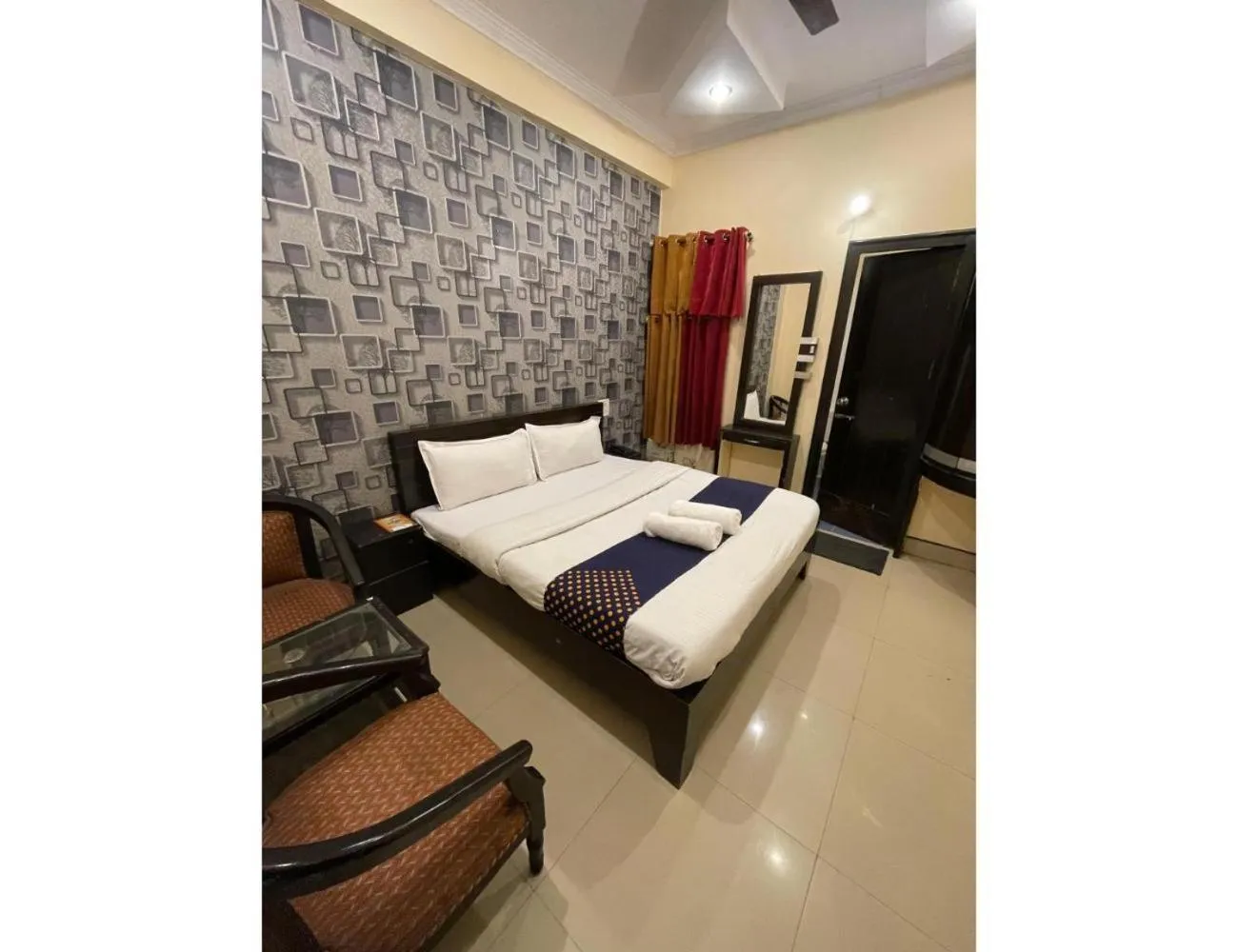 Bed in Hotel Orchid Inn, Haridwar