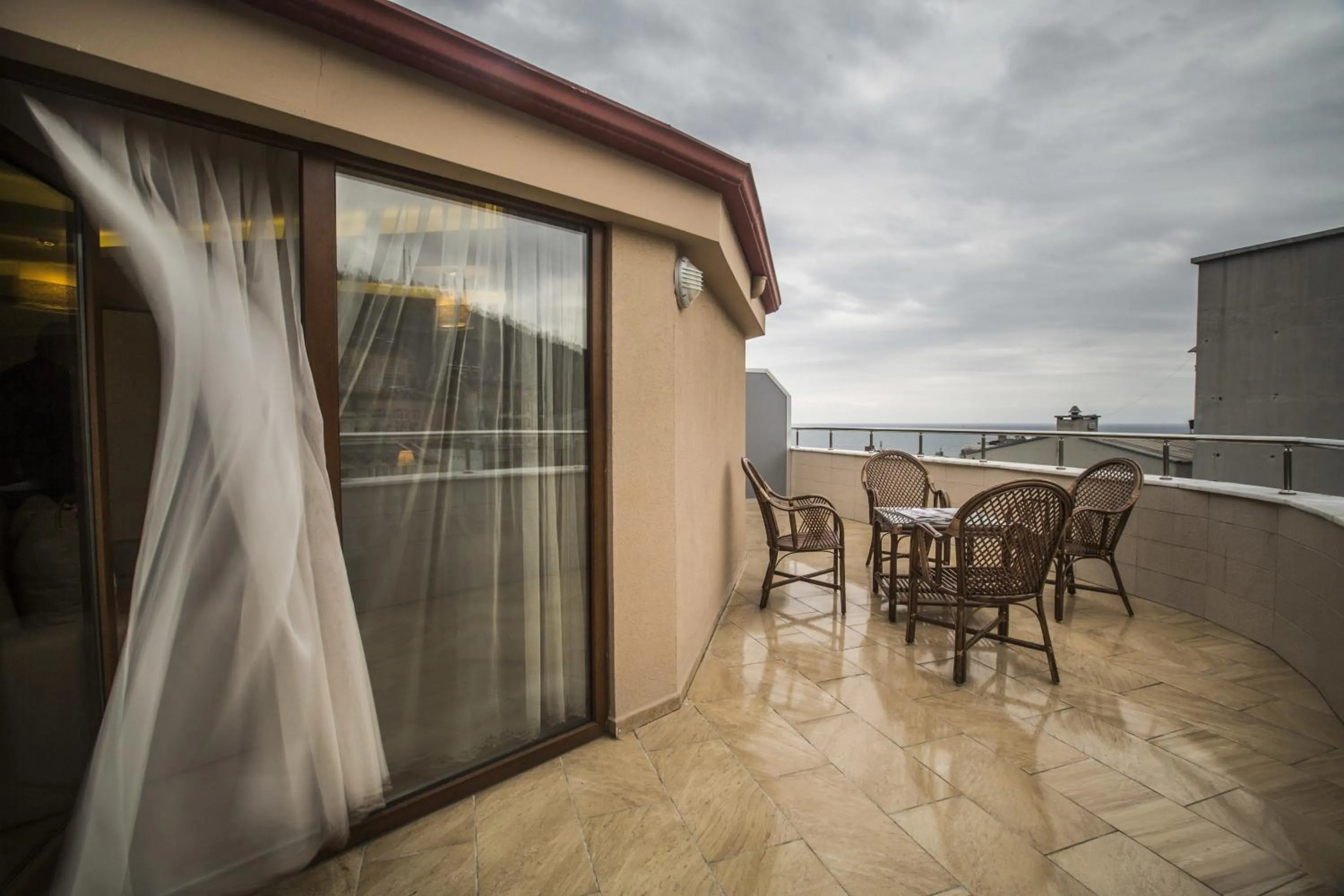 Garden in Park Square Hotel