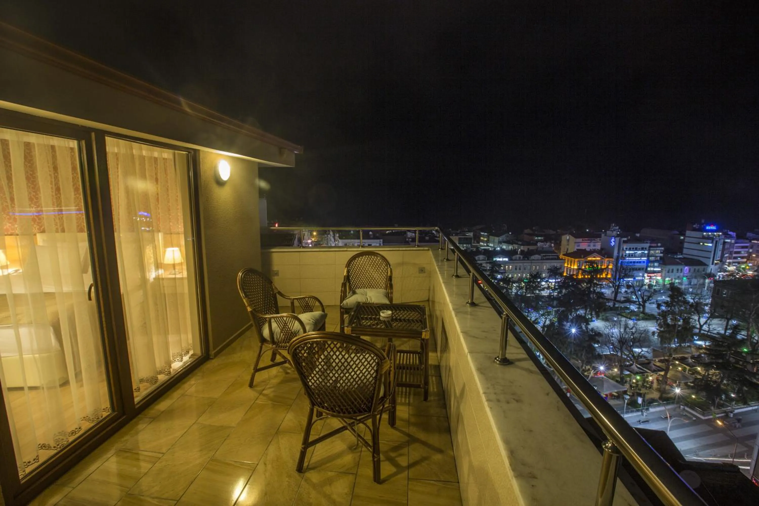 Garden in Park Square Hotel