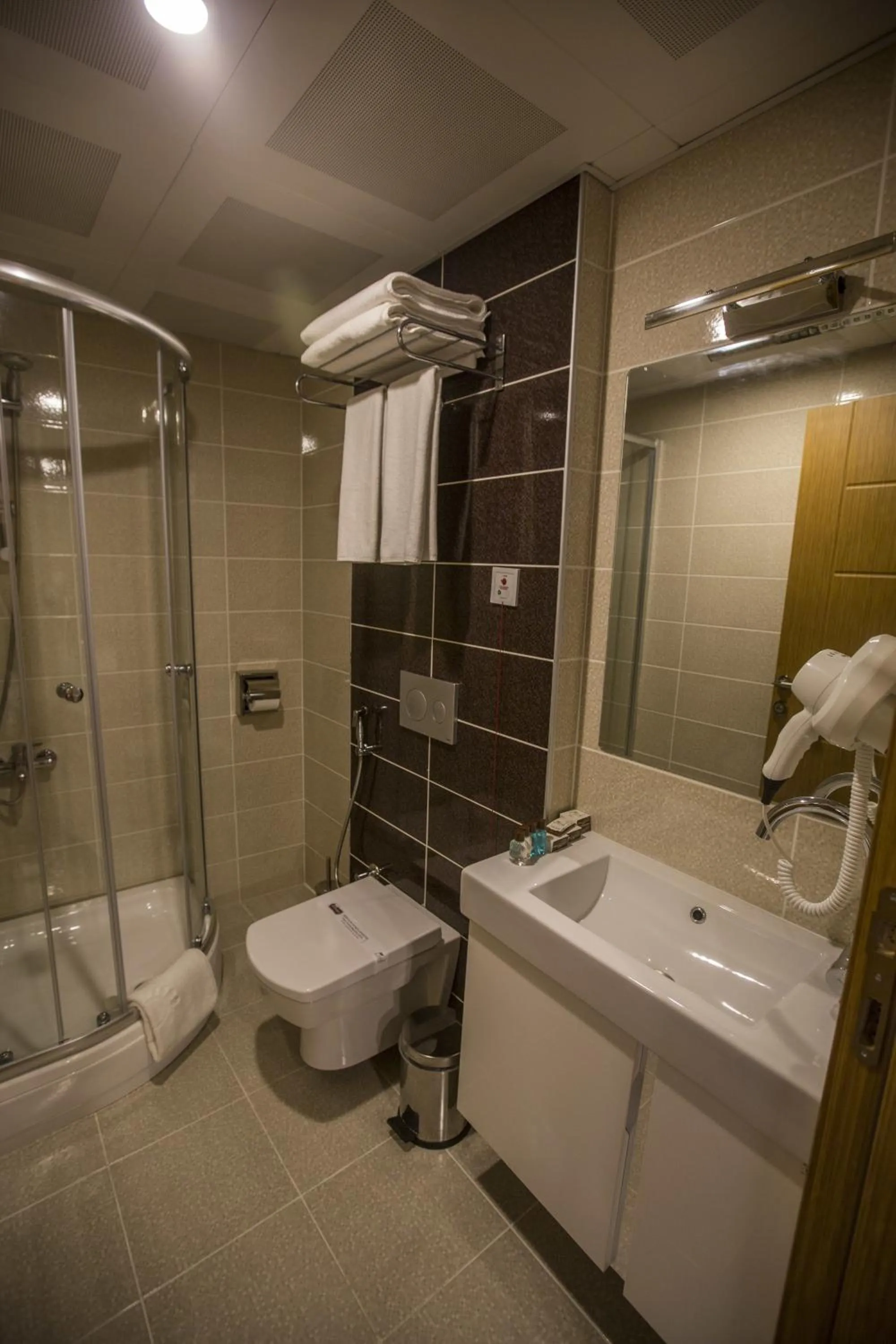 Bathroom in Park Square Hotel