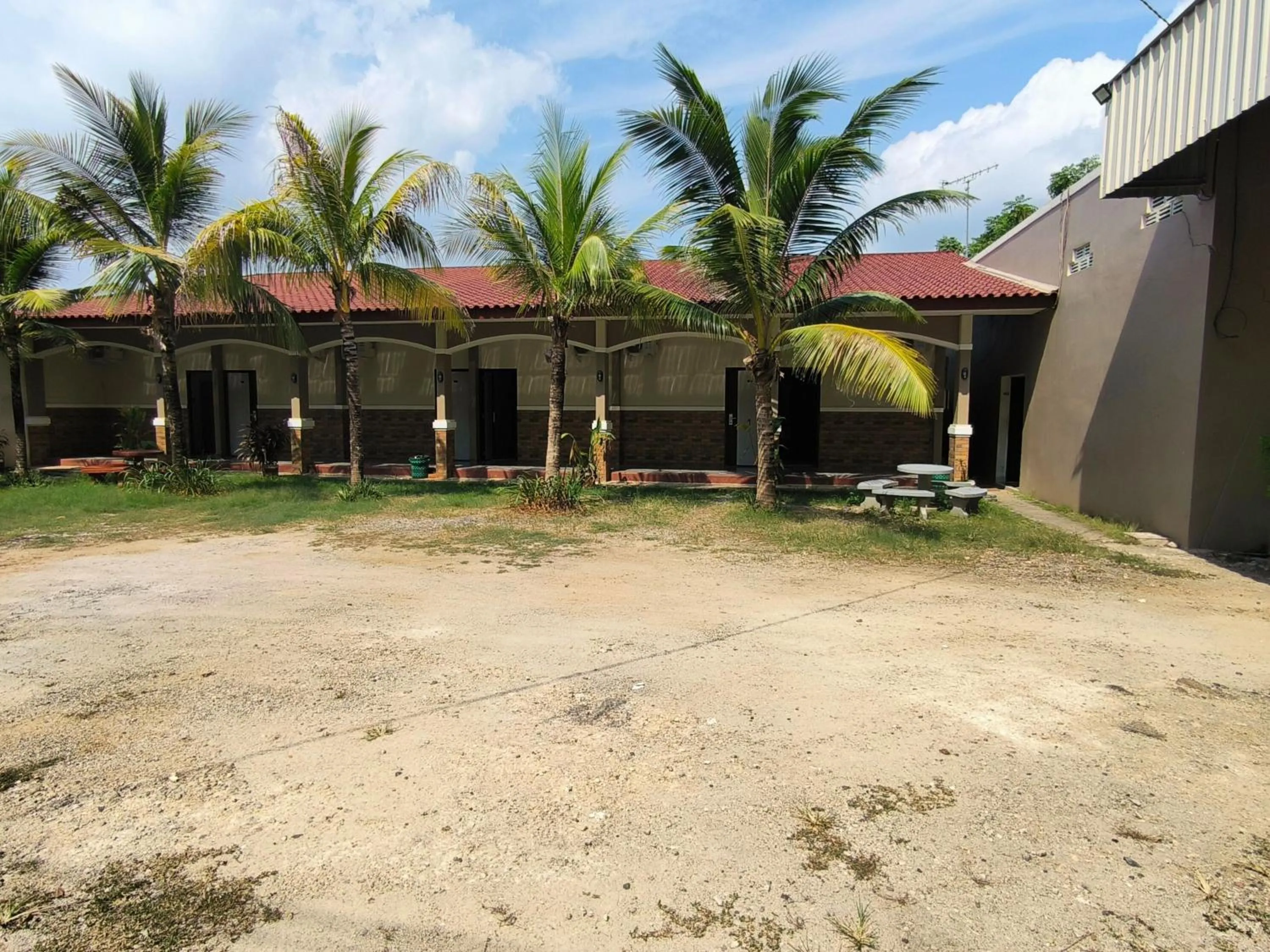 Bandengan Beach Hotel Jepara 2