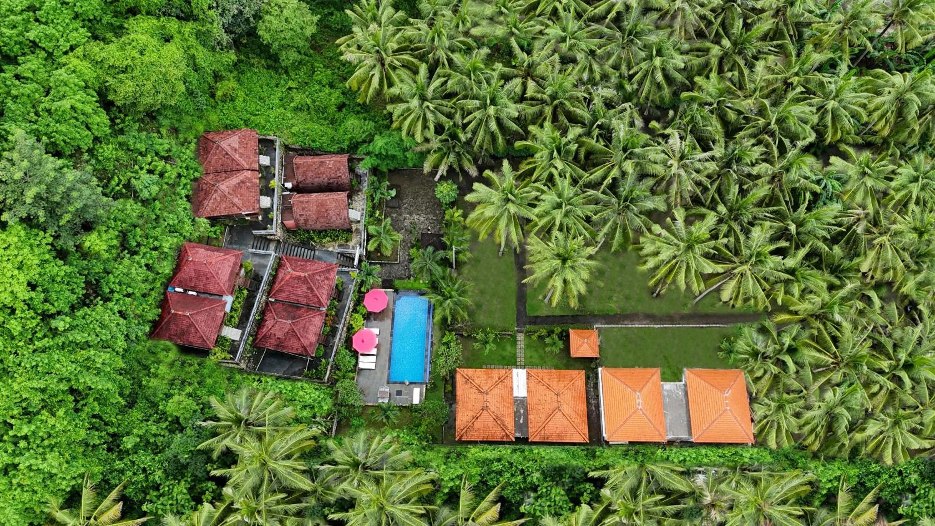 Property building in Coconut Hill Cottage