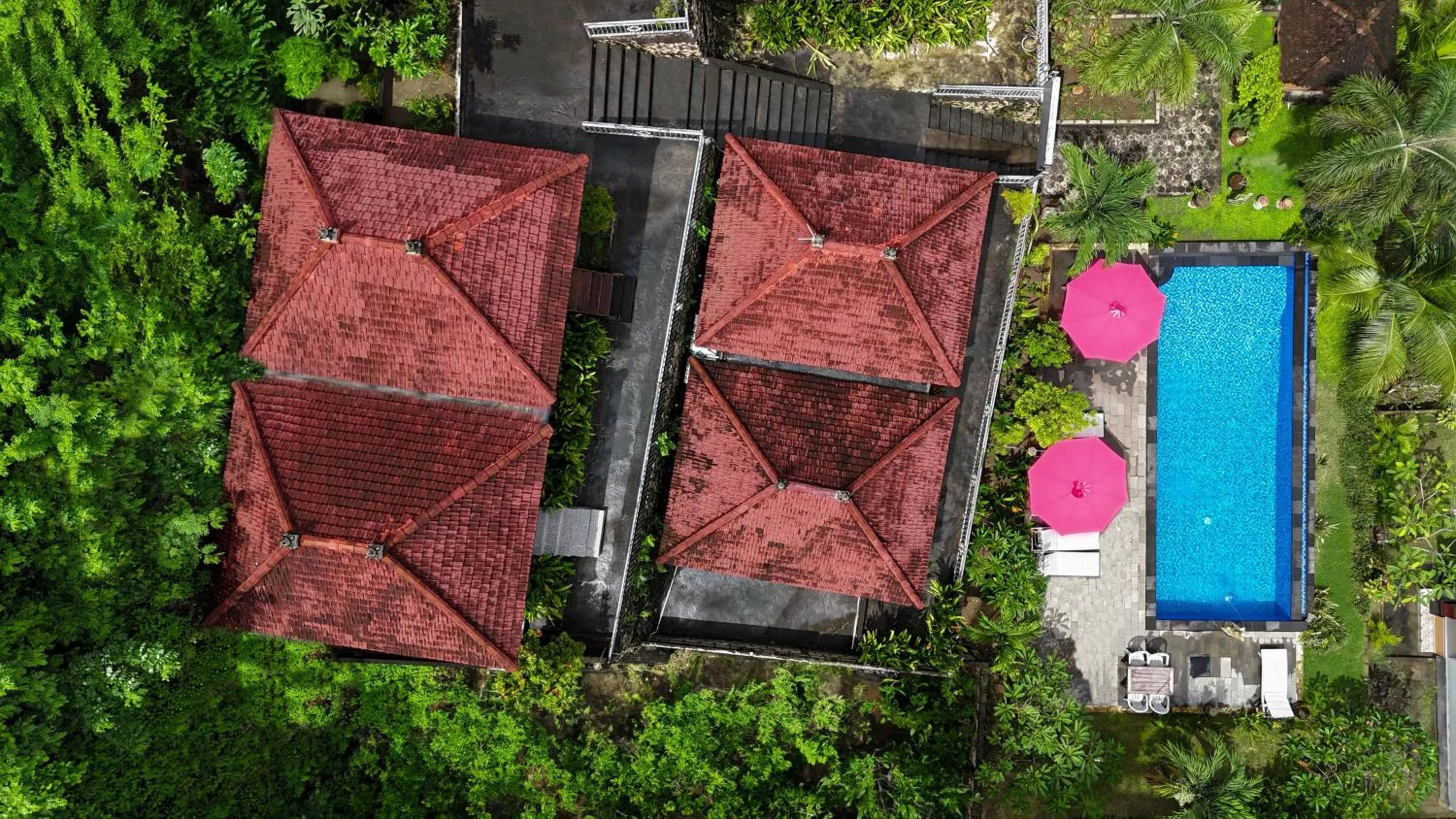 Property building in Coconut Hill Cottage