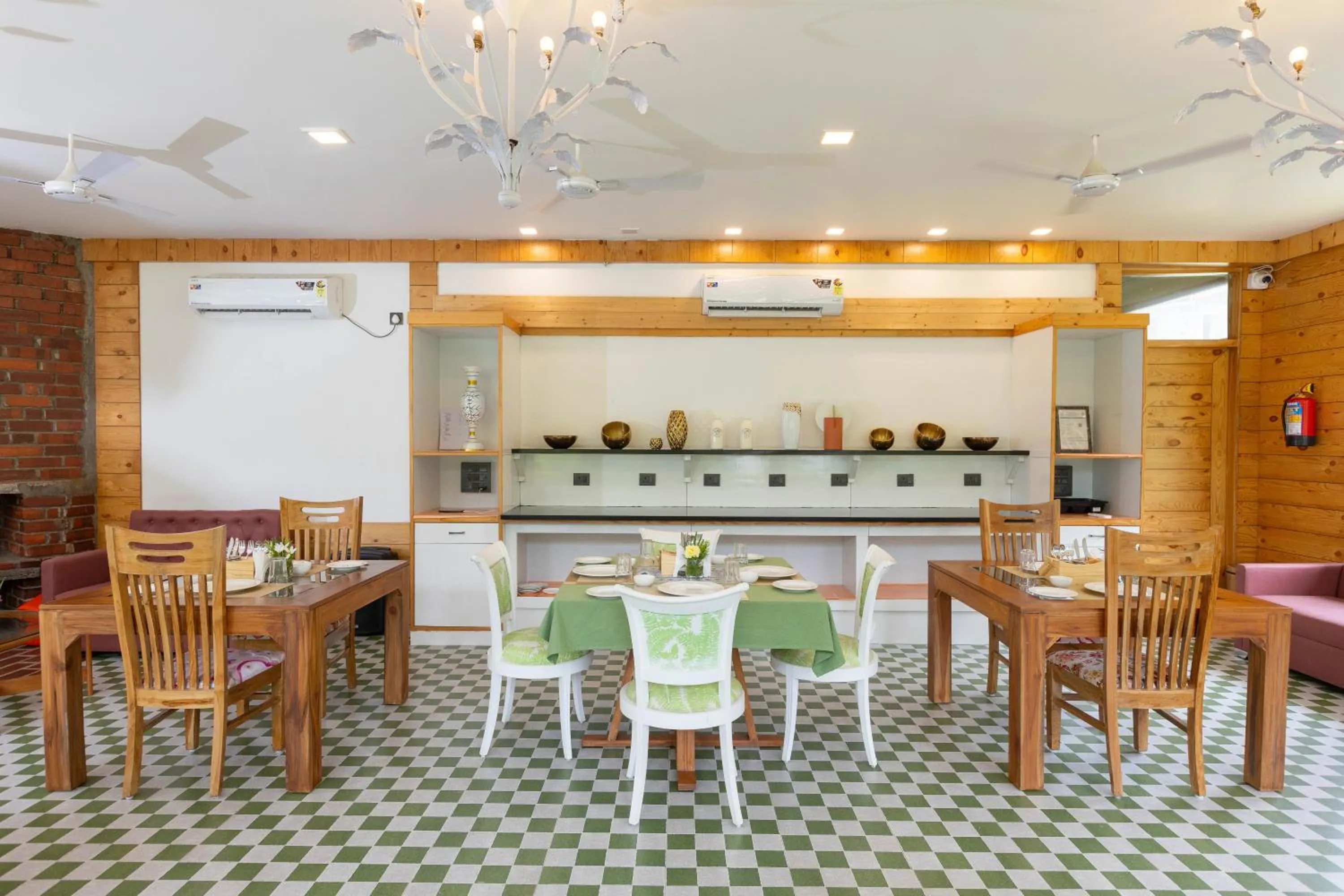Restaurant/places to eat in Megha Resort & Villas, Dehradun-Where Nature Pampers You