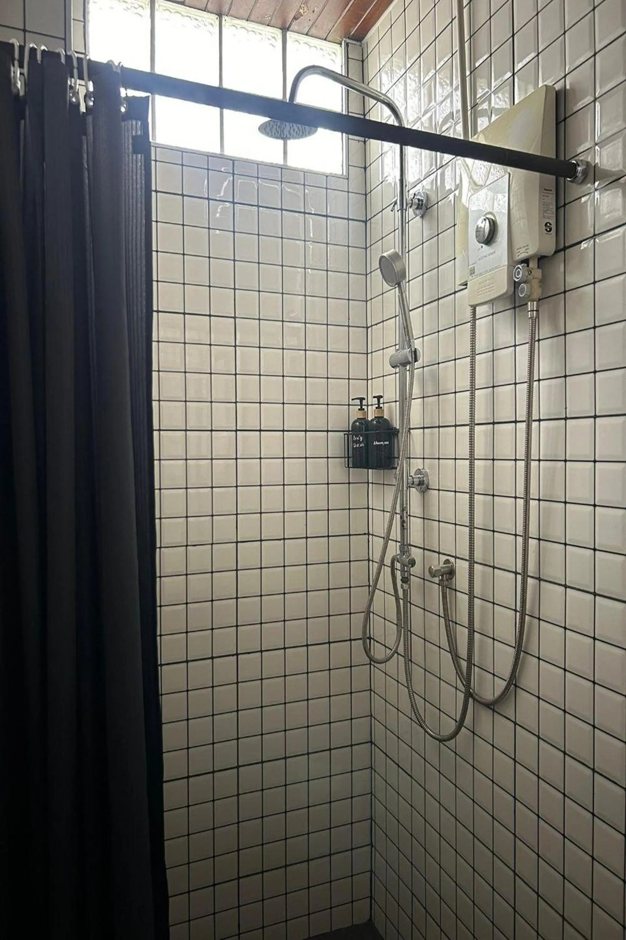 Shower in Norn-Nanta House