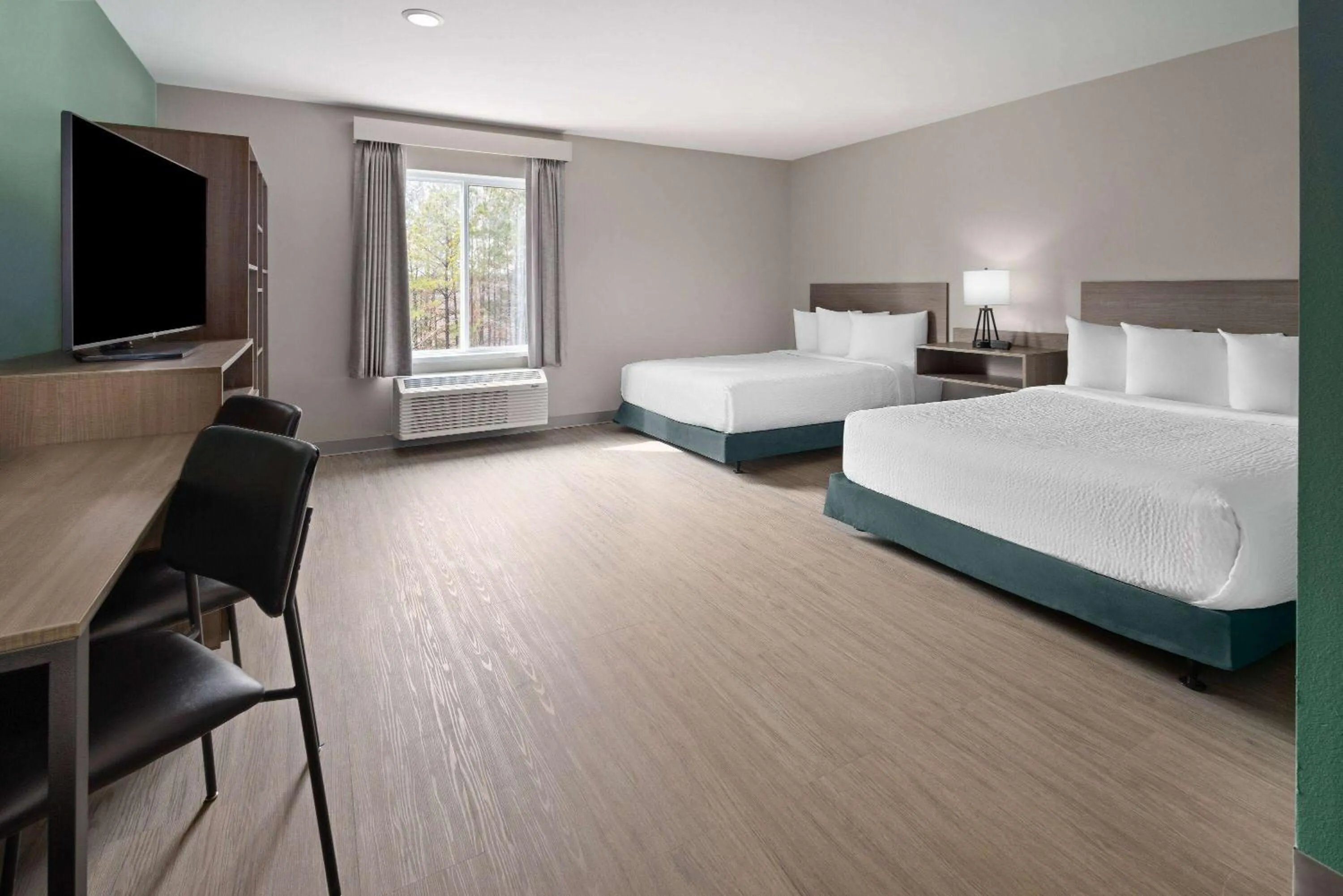 Photo of the whole room, Bed in ECHO Suites Extended Stay by Wyndham Richmond West