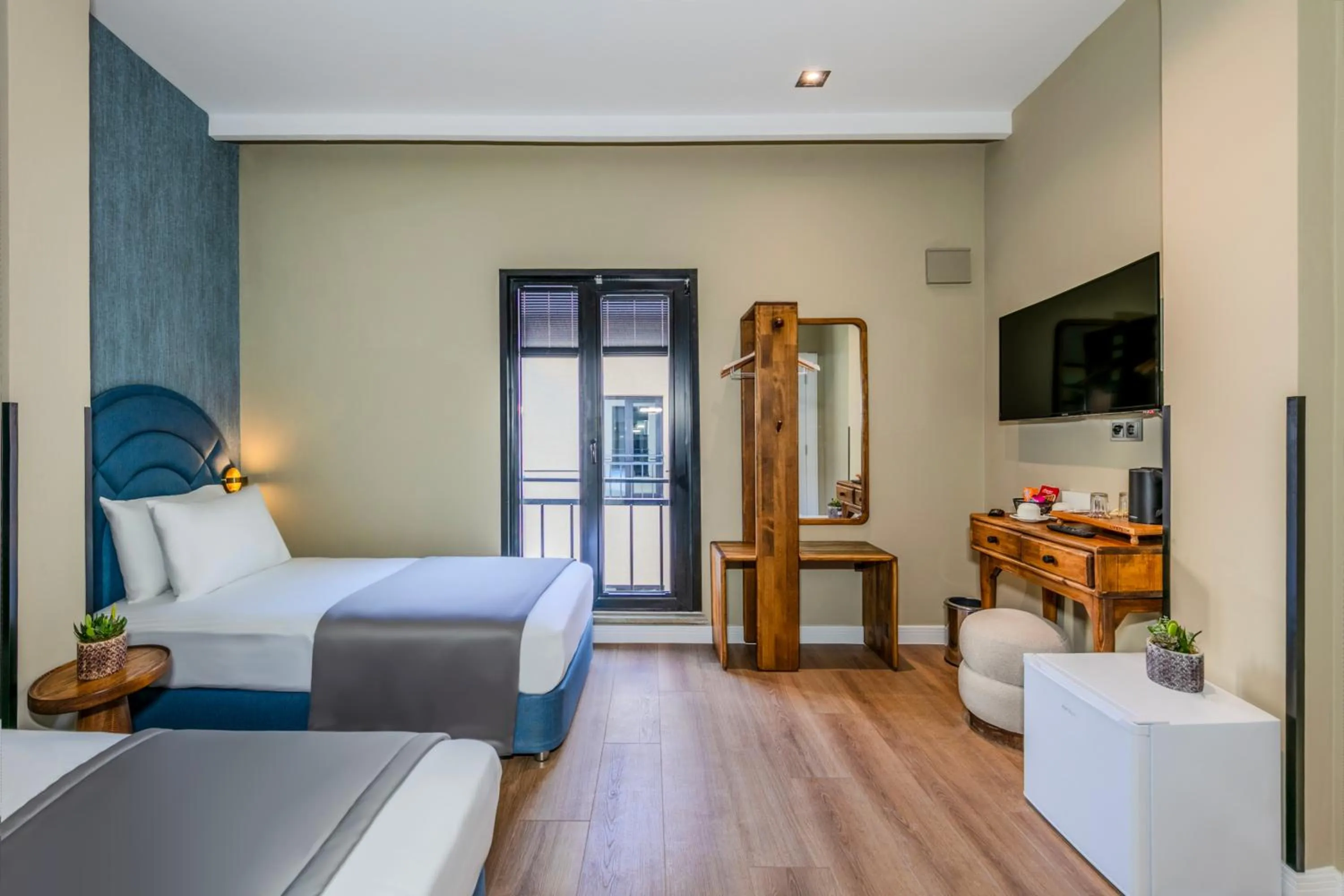 Bed in Nenessa Airport Hotel