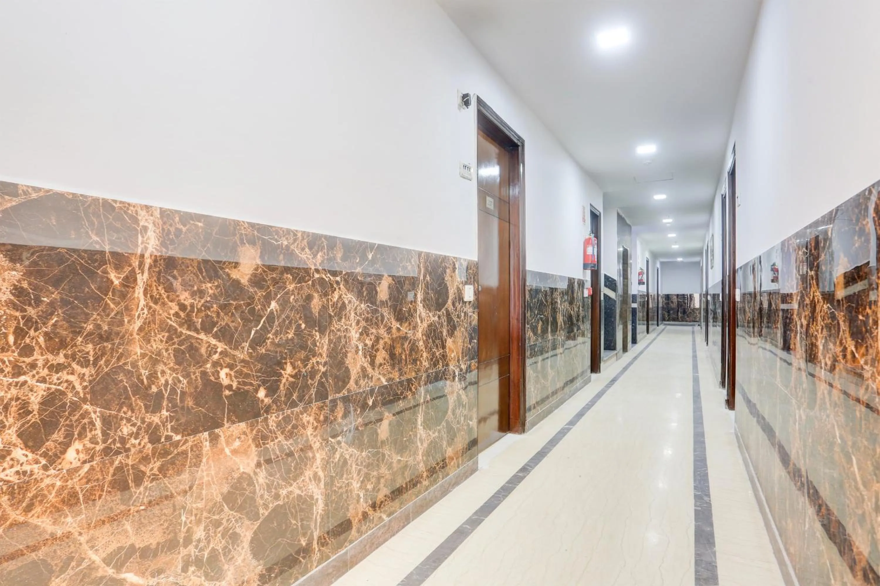 Lobby or reception in Super Collection O Mahipalpur Near Airport Formerly Jindal Palace
