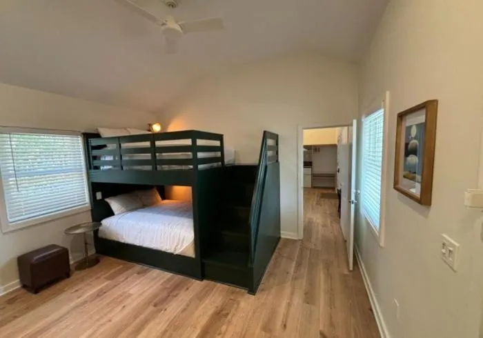 Bedroom, Bed in Rochambeau Roadside Inn