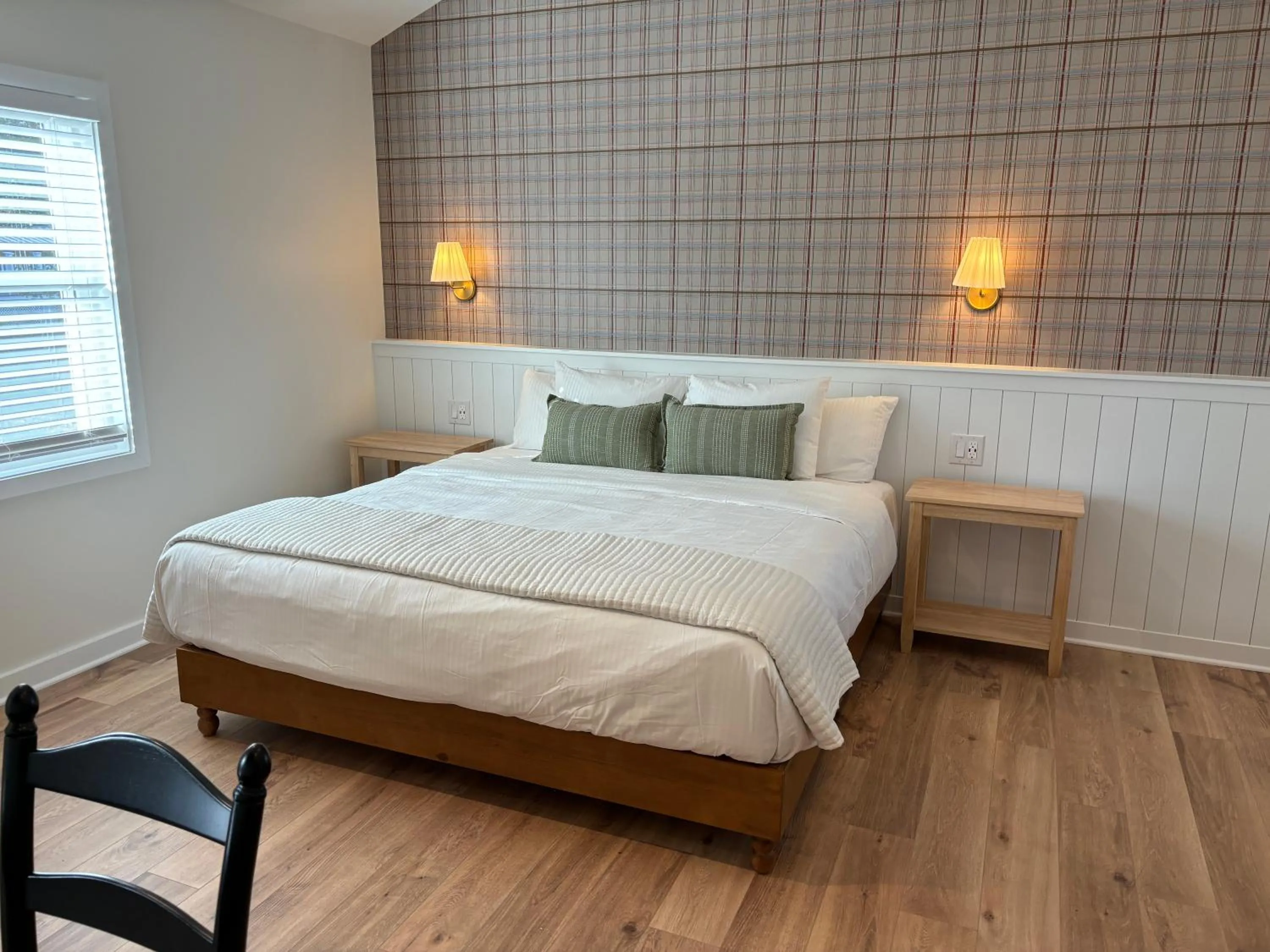 Bedroom, Bed in Rochambeau Roadside Inn