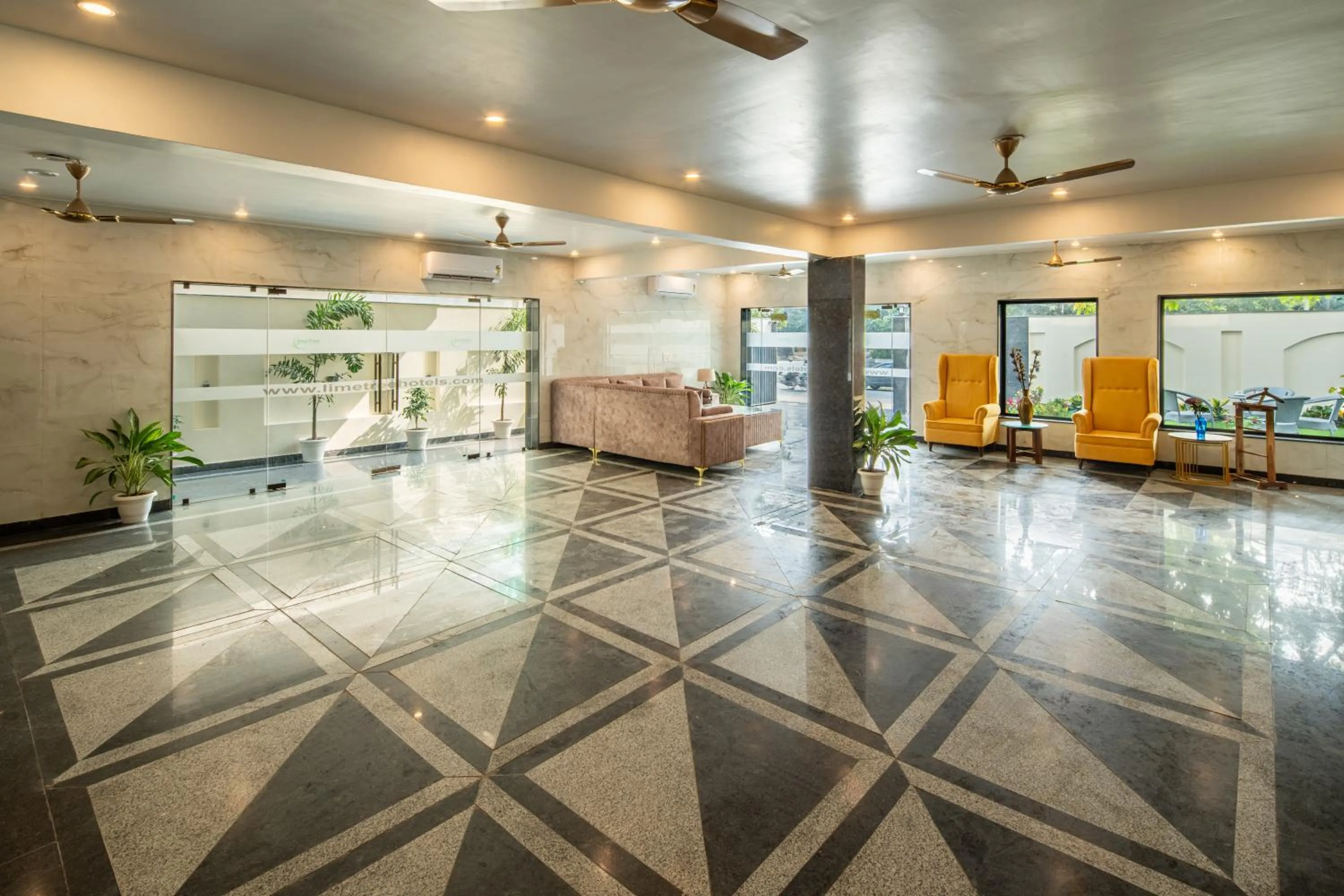 Banquet/Function facilities in Lime Tree Hotel & One Bed Room Serviced Apartment Nearby Noida Sector 50 Metro & Medanta Hospital with Party Venue