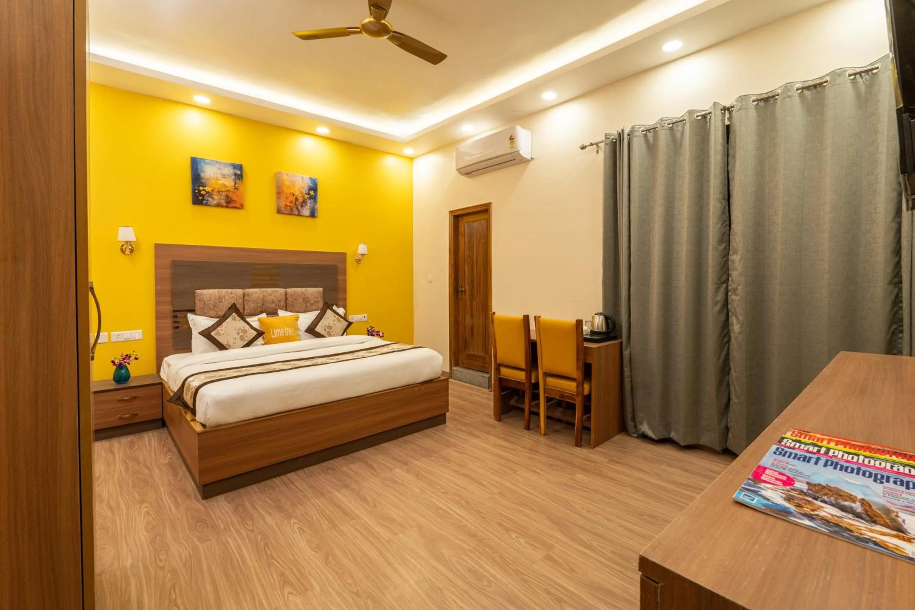 Bed in Lime Tree Hotel & One Bed Room Serviced Apartment Nearby Noida Sector 50 Metro & Medanta Hospital with Party Venue