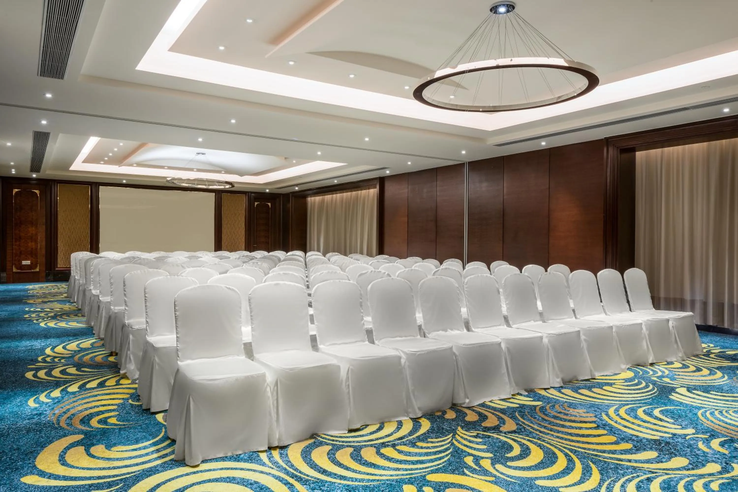 Meeting/conference room in Crowne Plaza Guangzhou Zengcheng, an IHG Hotel