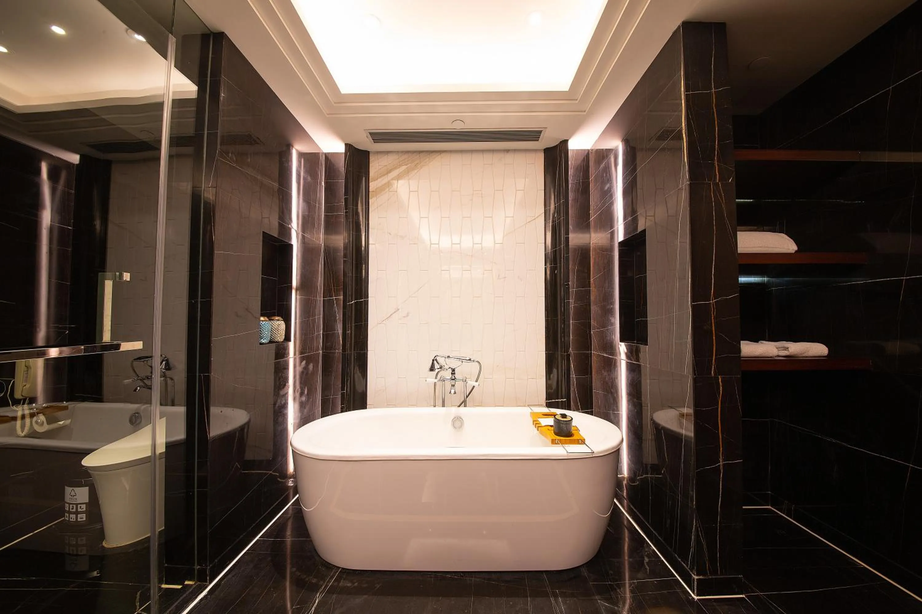 Bathroom in Junluxe Hotel Guangzhou Zengcheng