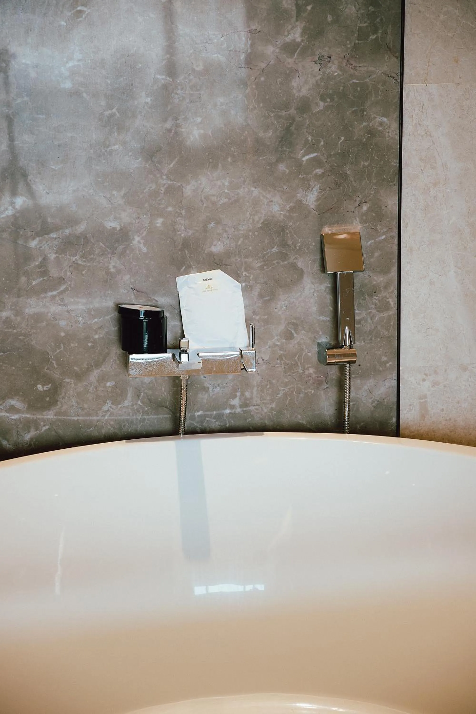 Bath in Junluxe Hotel Guangzhou Zengcheng
