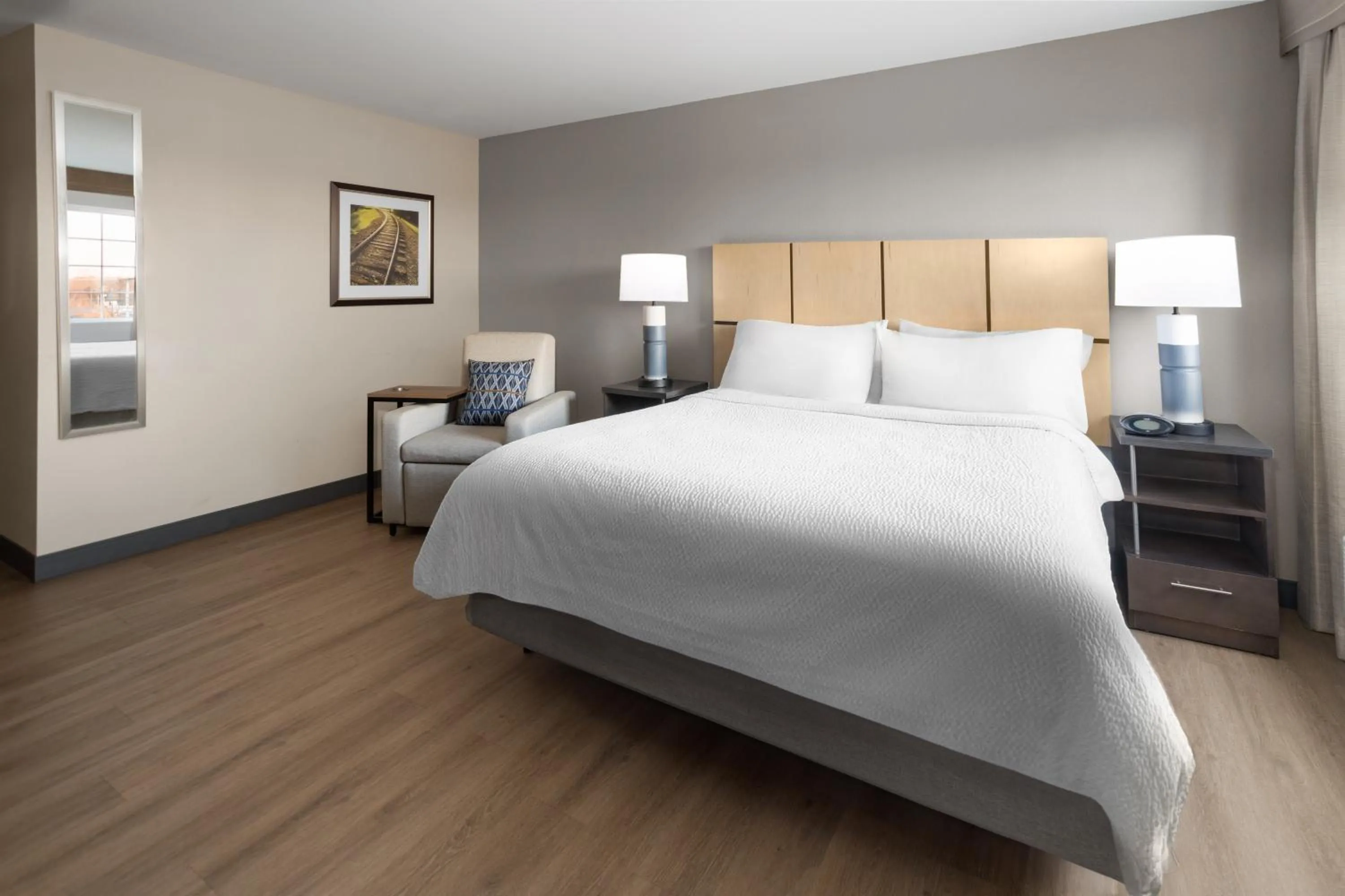 Bed in Candlewood Suites Fort Campbell - Oak Grove by IHG