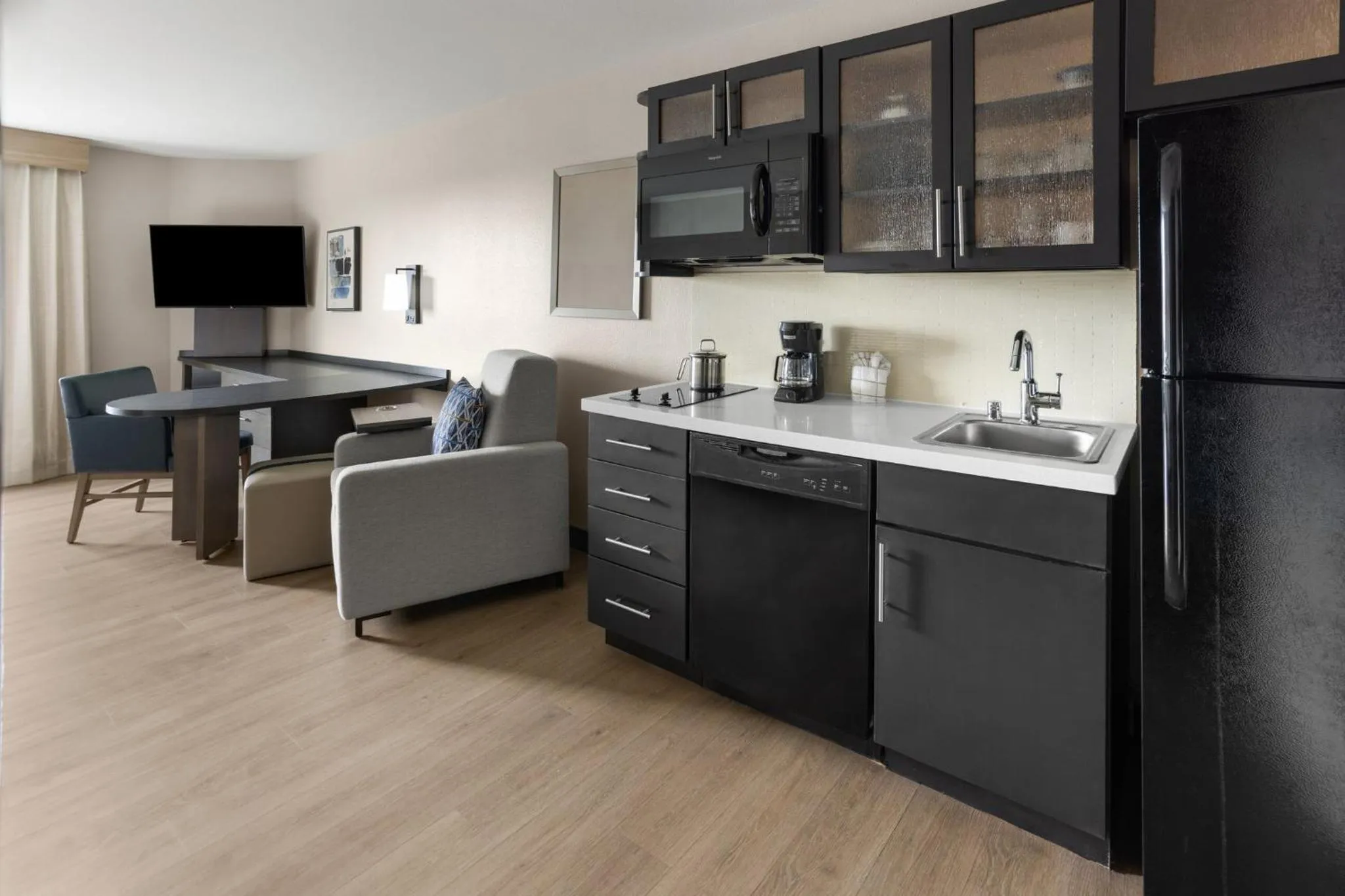 Photo of the whole room in Candlewood Suites Fort Campbell - Oak Grove by IHG