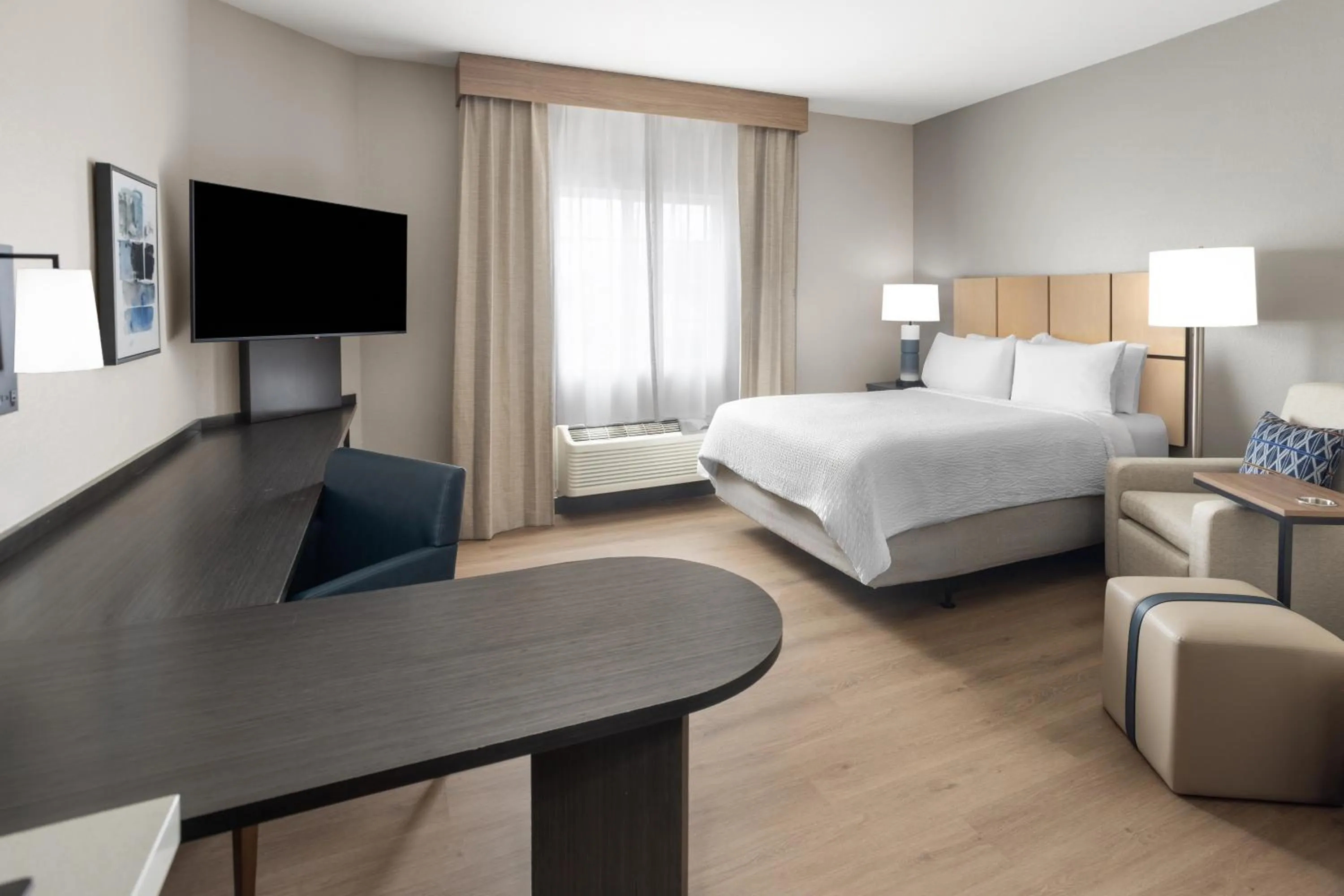 Bed in Candlewood Suites Fort Campbell - Oak Grove by IHG