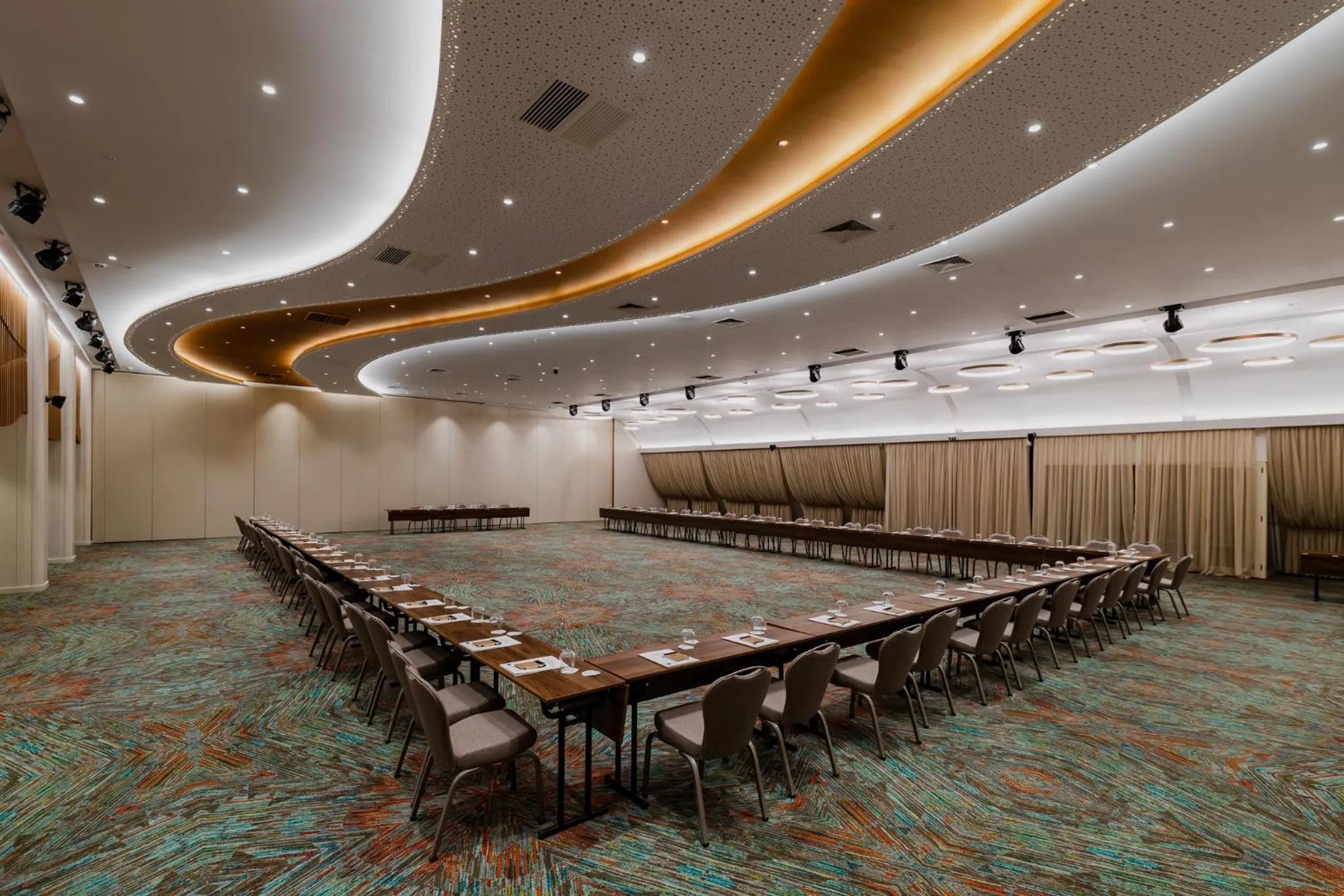 Meeting/conference room in Holiday Inn Skopje by IHG