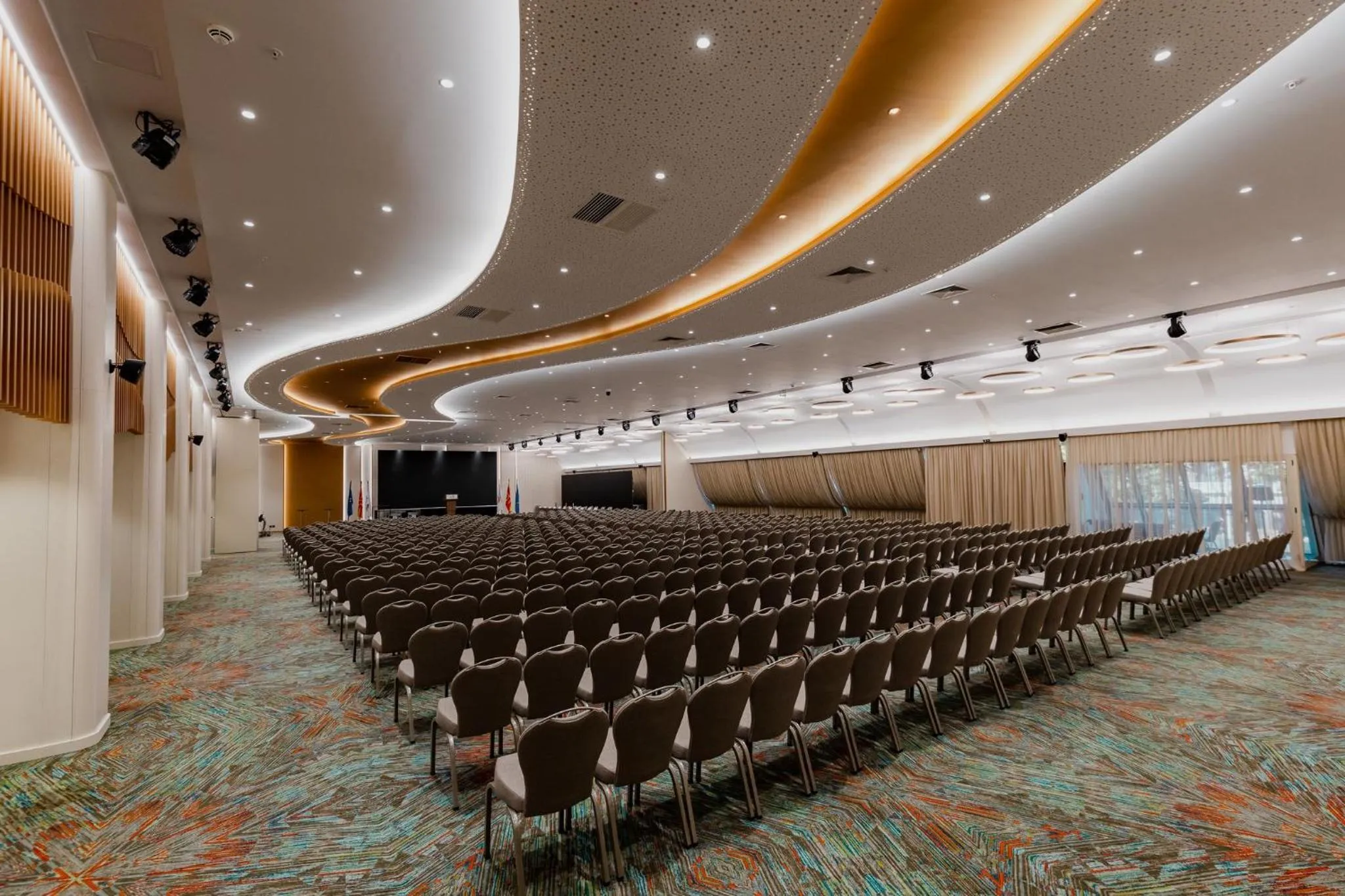 Meeting/conference room in Holiday Inn Skopje by IHG