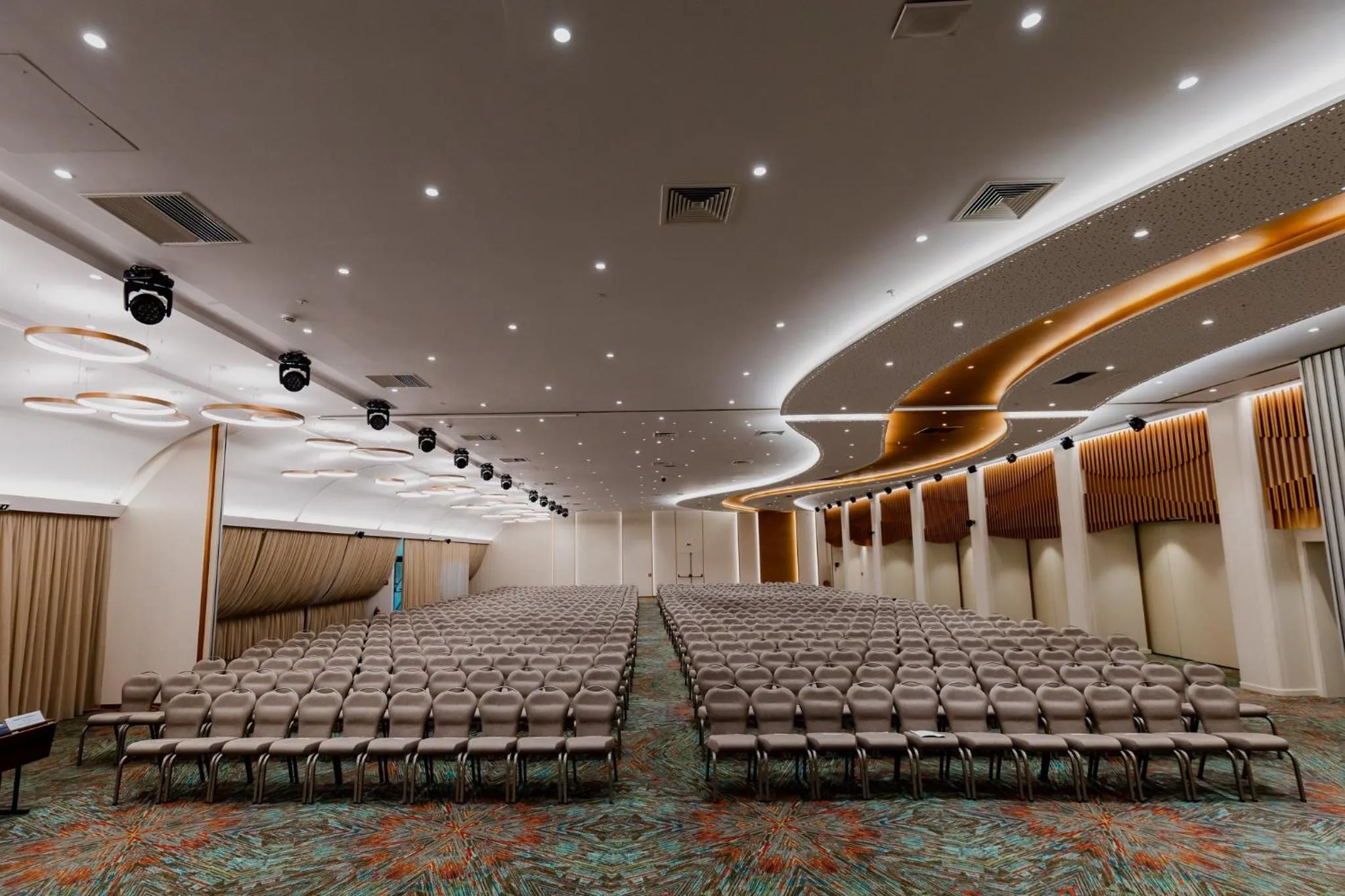 Meeting/conference room in Holiday Inn Skopje by IHG