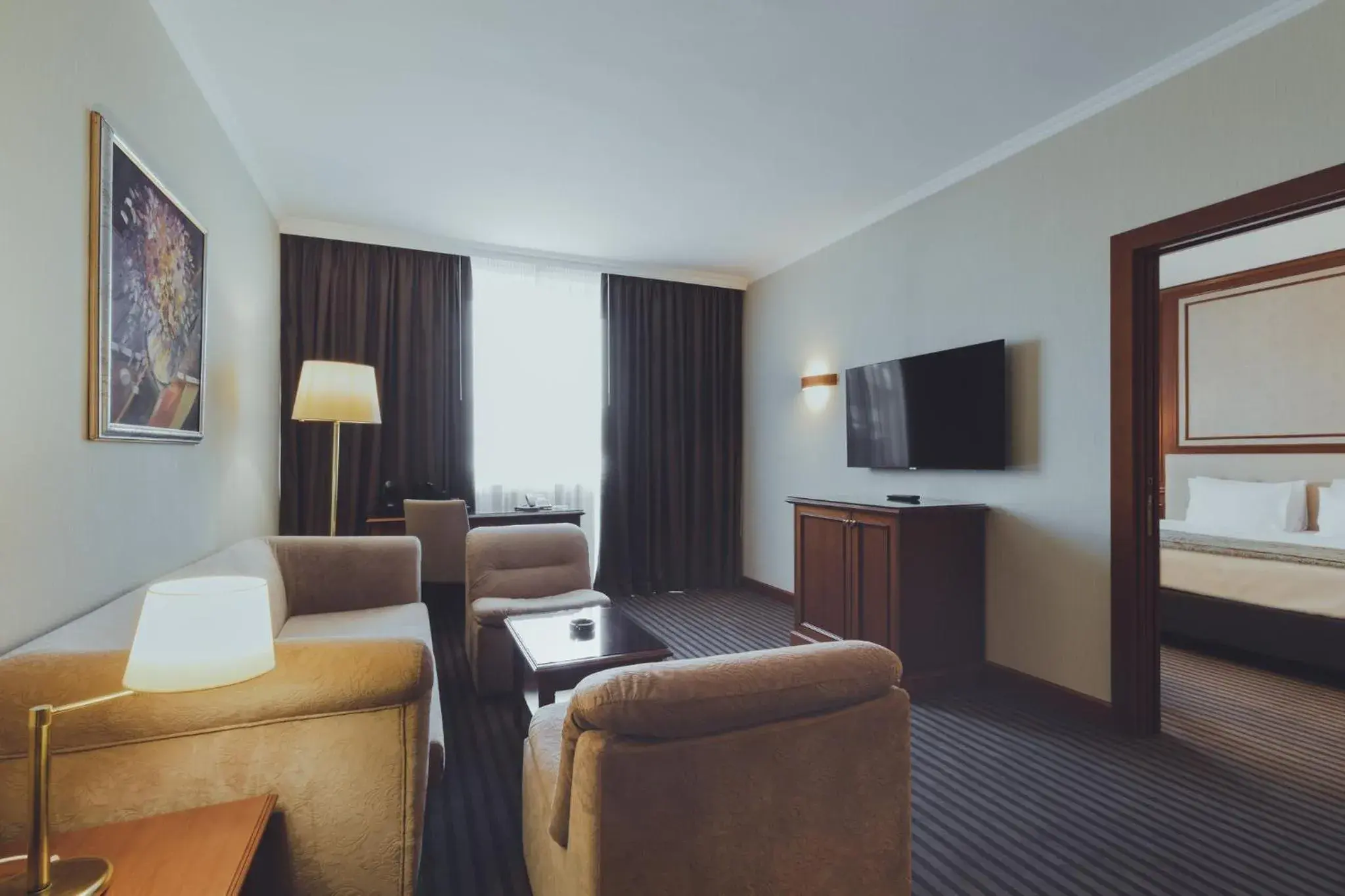 King Suite - single occupancy - Smoking in Holiday Inn Skopje by IHG King Suite - single occupancy - Smoking in Holiday Inn Skopje by IHG
