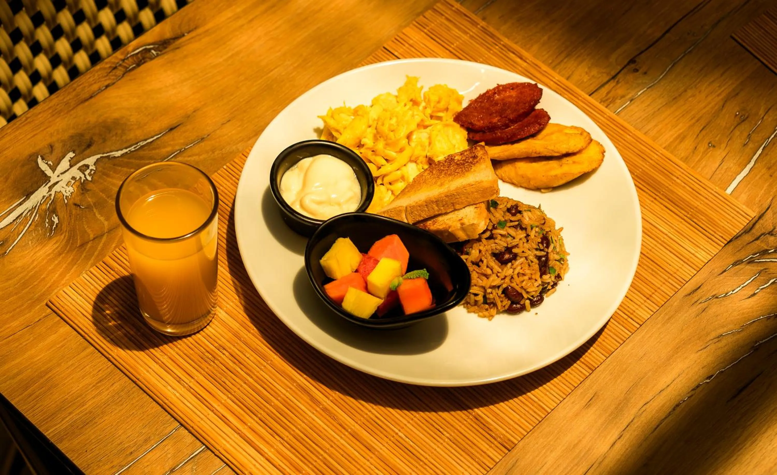 Breakfast in Bungalows Beachfront Hotel